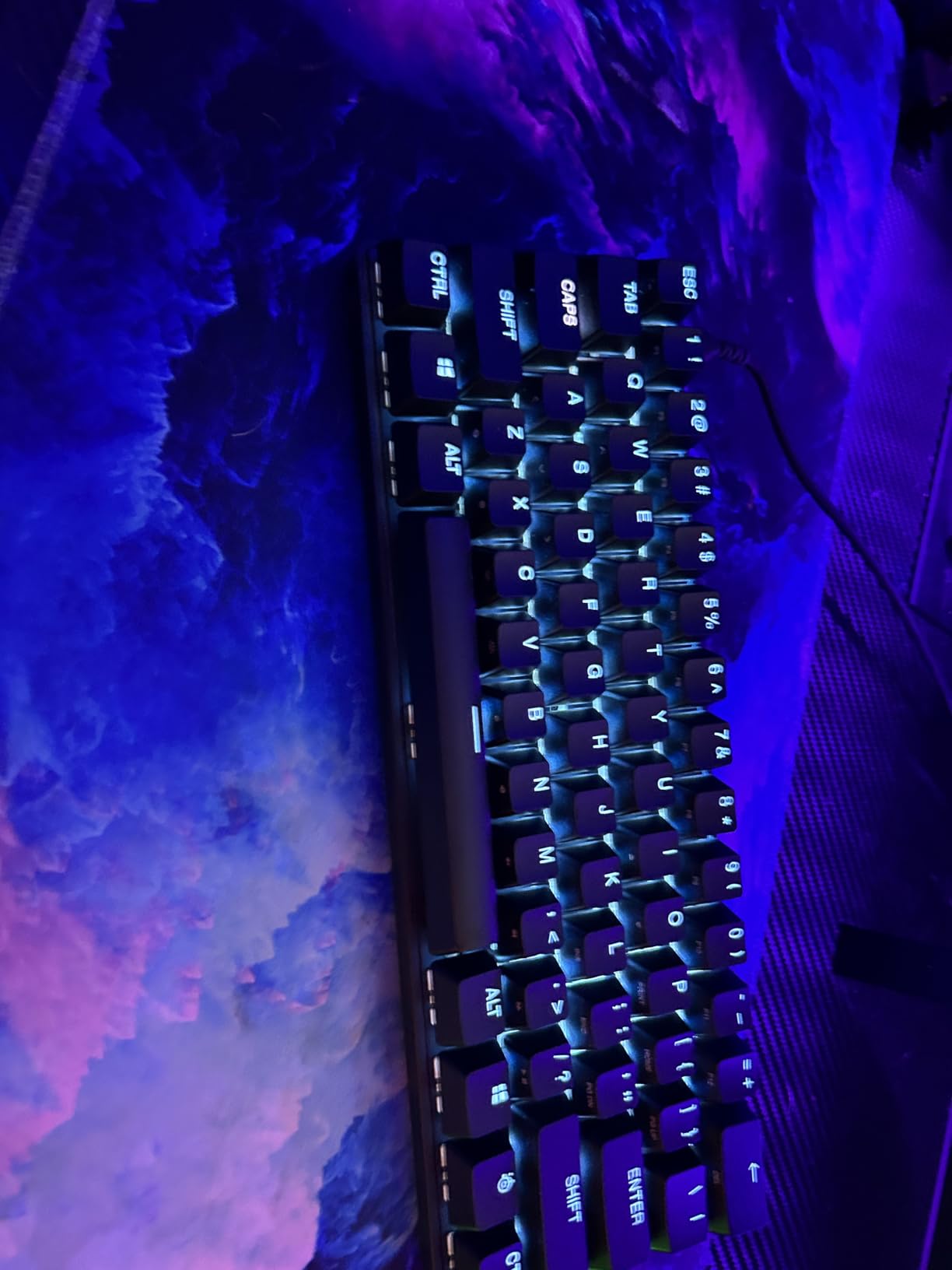 SteelSeries New Apex 9 Mini – HotSwap Optical Mini Keyboard – 60% Compact Design – Optical Switches – RGB Customization – Aluminum Alloy Frame – Double Shot PBT Keycap customer photo 2