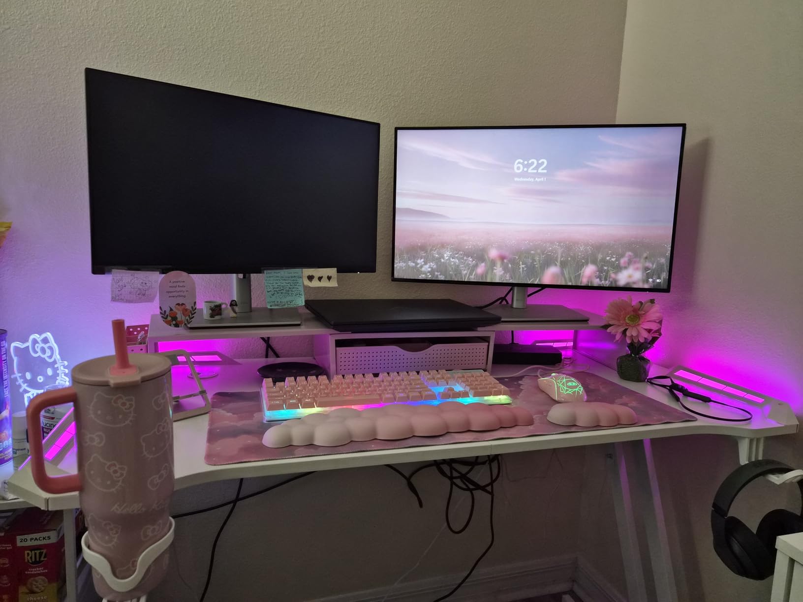 HLDIRECT 47 Inch Gaming Desk with App-Controlled RGB LED Lights, Black customer photo 1