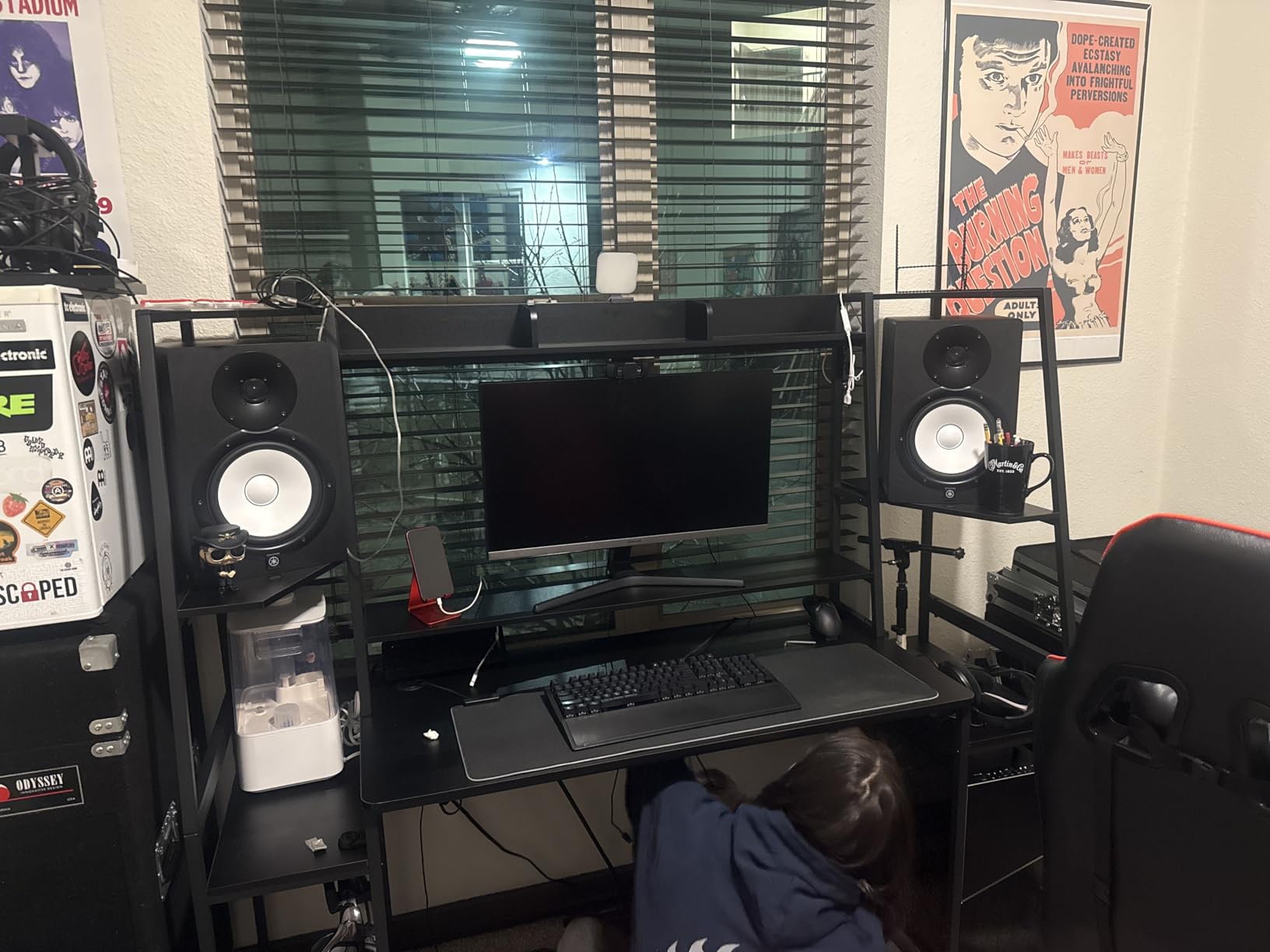 SEDETA 79'' Gaming Desk with LED Lights, Hutch and Storage Shelves, Black customer photo 2