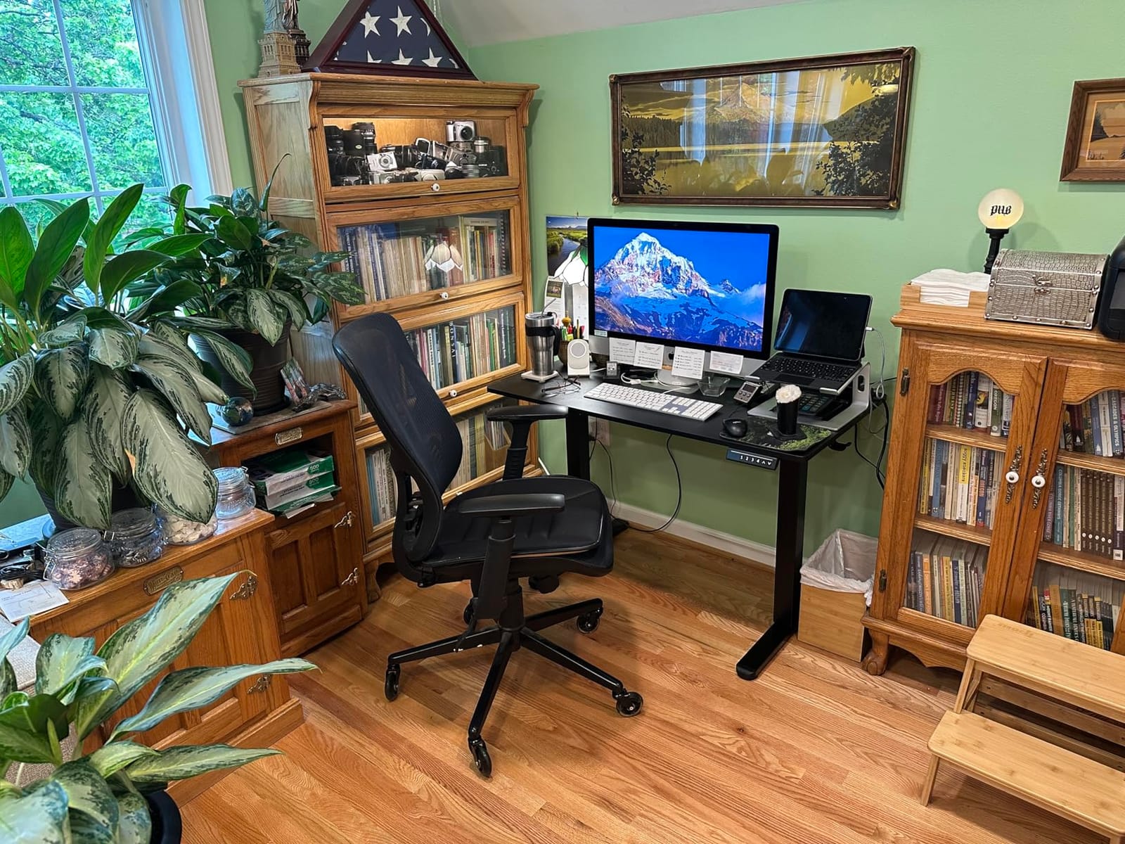 ErGear 48 X 24 Inch Height Adjustable Electric Standing Desk, Black customer photo 2