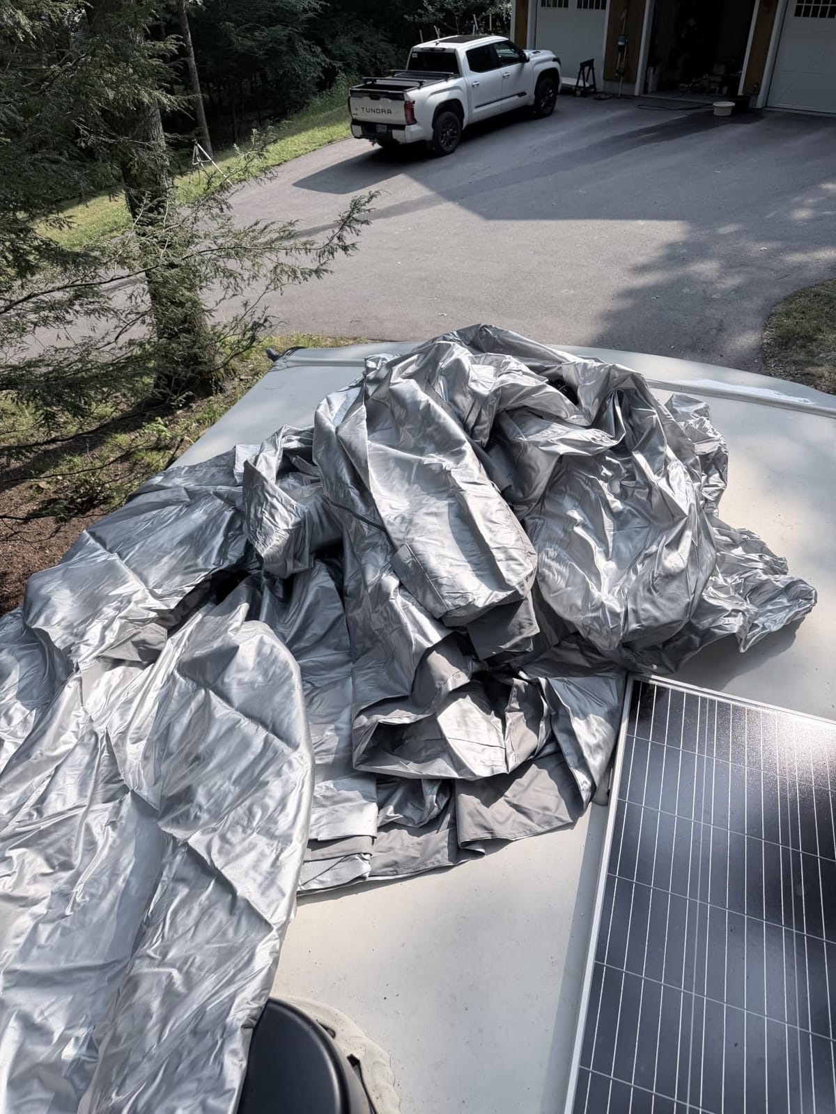 FRUNO Oxford Fabric Travel Trailer Cover RV Cover 24'-27' Waterproof Rip-Resistant Anti-UV Camper Cover for Winter Snow with Jack Cover 4 Tire Covers and Gutter Covers customer photo 1