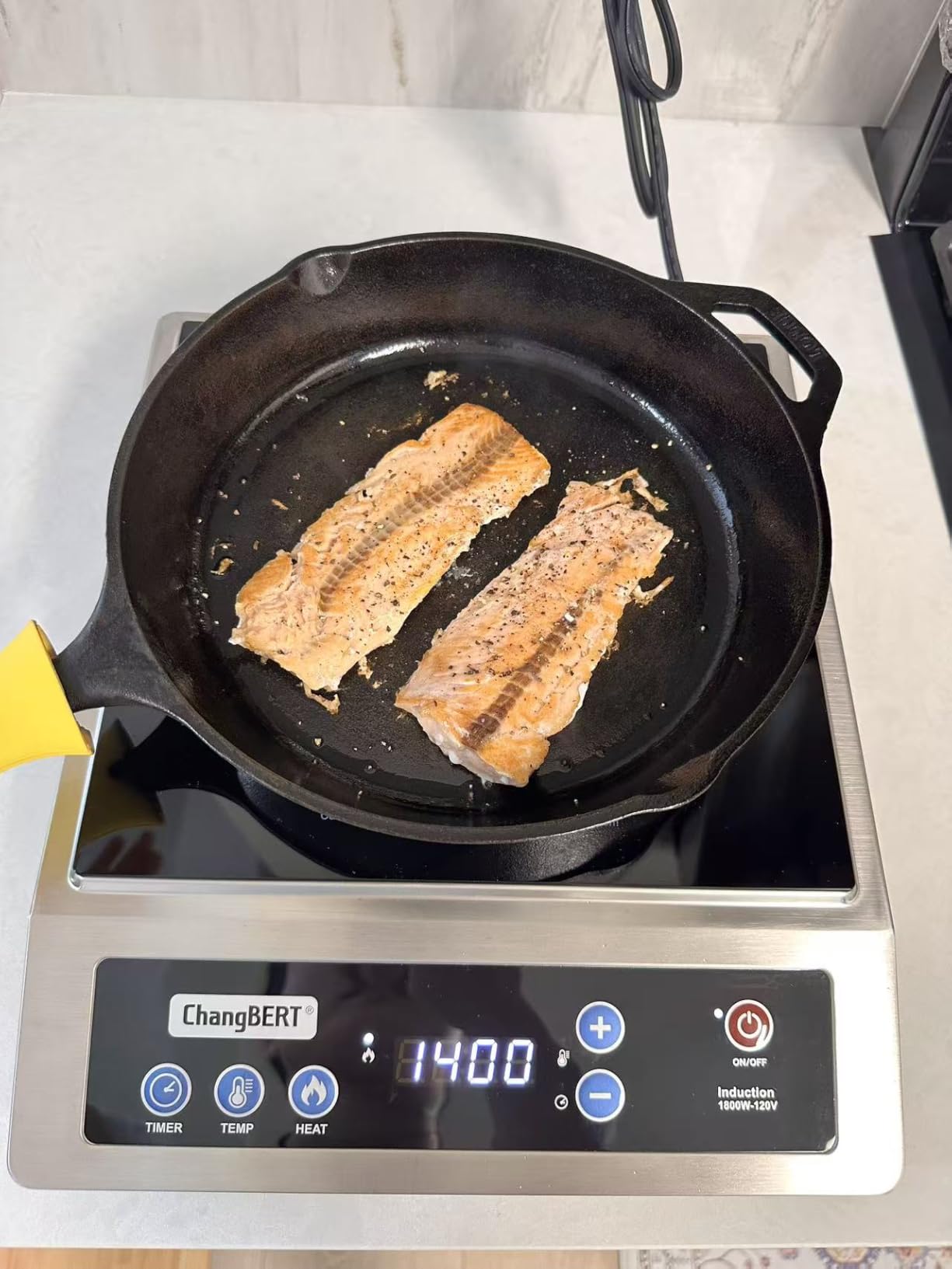 ChangBERT Induction Cooktop, Commercial Grade Portable Cooker, Large 8” Heating Coil, Premium Stainless Steel Countertop Burner with NSF Certified, 10 Hours Timer Powerful 1800W Professional Hot Plate customer photo 2