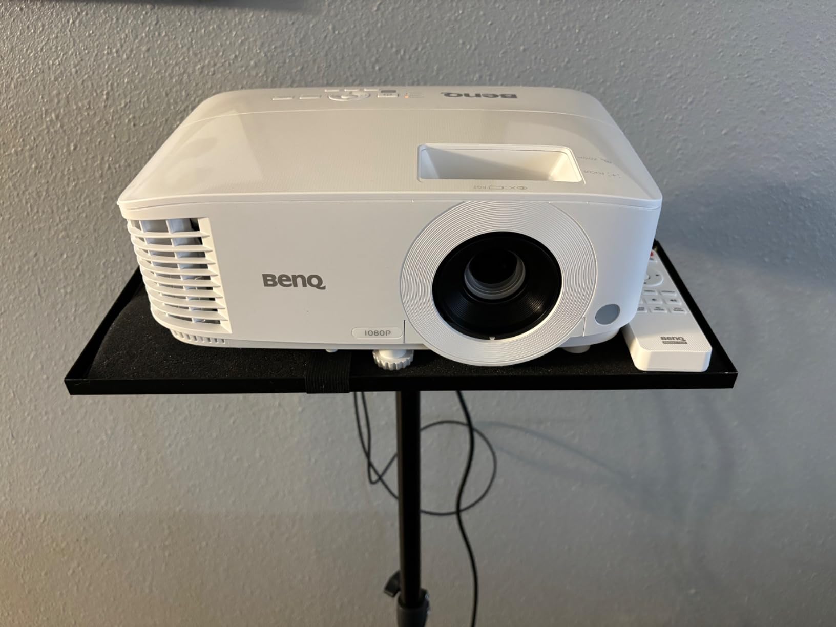 BenQ TH575 1080p 3800 Lumens Home Entertainment Projector 16ms Low Latency customer photo 1