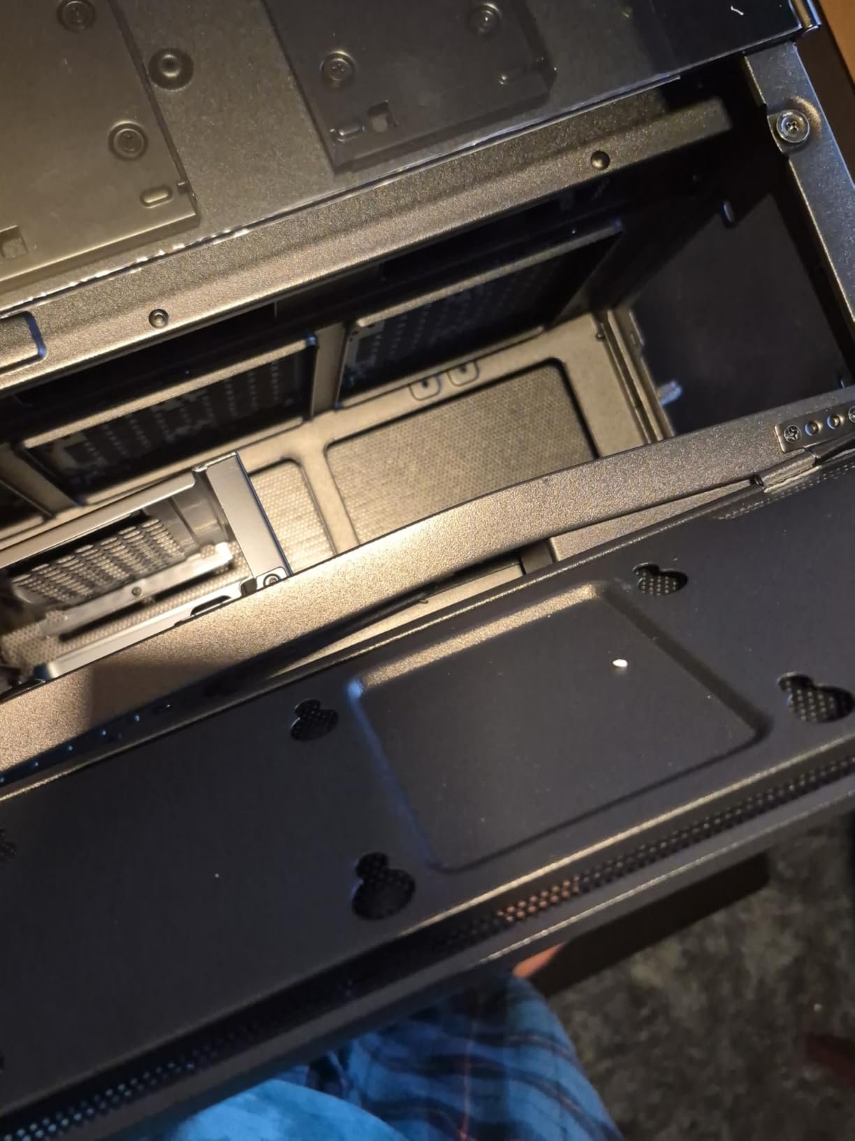 LIAN LI LANCOOL III E-ATX PC Case, Spacious RGB Gaming Computer Case with Hinged Tempered Glass Doors, Fine Mesh Panels, 4x140mm PWM Fans Pre-Installed High Airflow Chassis (Black) customer photo 2