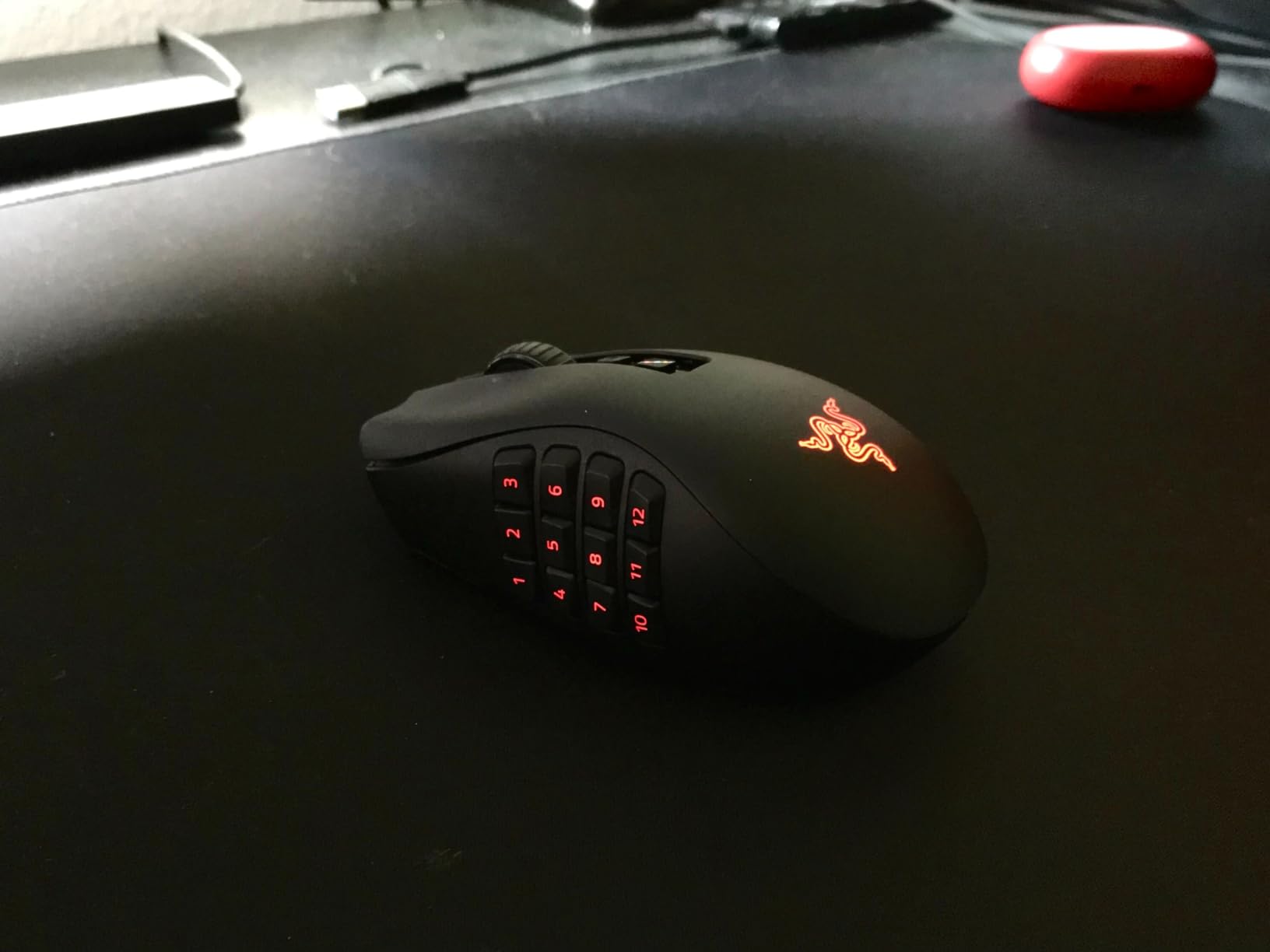 Razer Naga V2 Pro Wireless MMO Gaming Mouse, 300 Hr Battery, Black customer photo 2