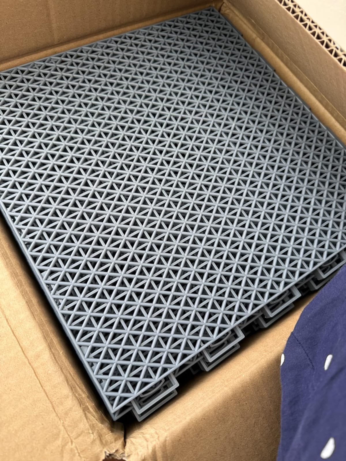 Fast-Drying Outdoor Decking for Garden, Kennel, Storage Shed, Basement, Garage, Patio, Bathroom, 10 PCS 12''x12''x0.59'' Heavy-Duty Interlocking Decking Tiles, Maximum Bearing Capacity up to 6613 LBs customer photo 2