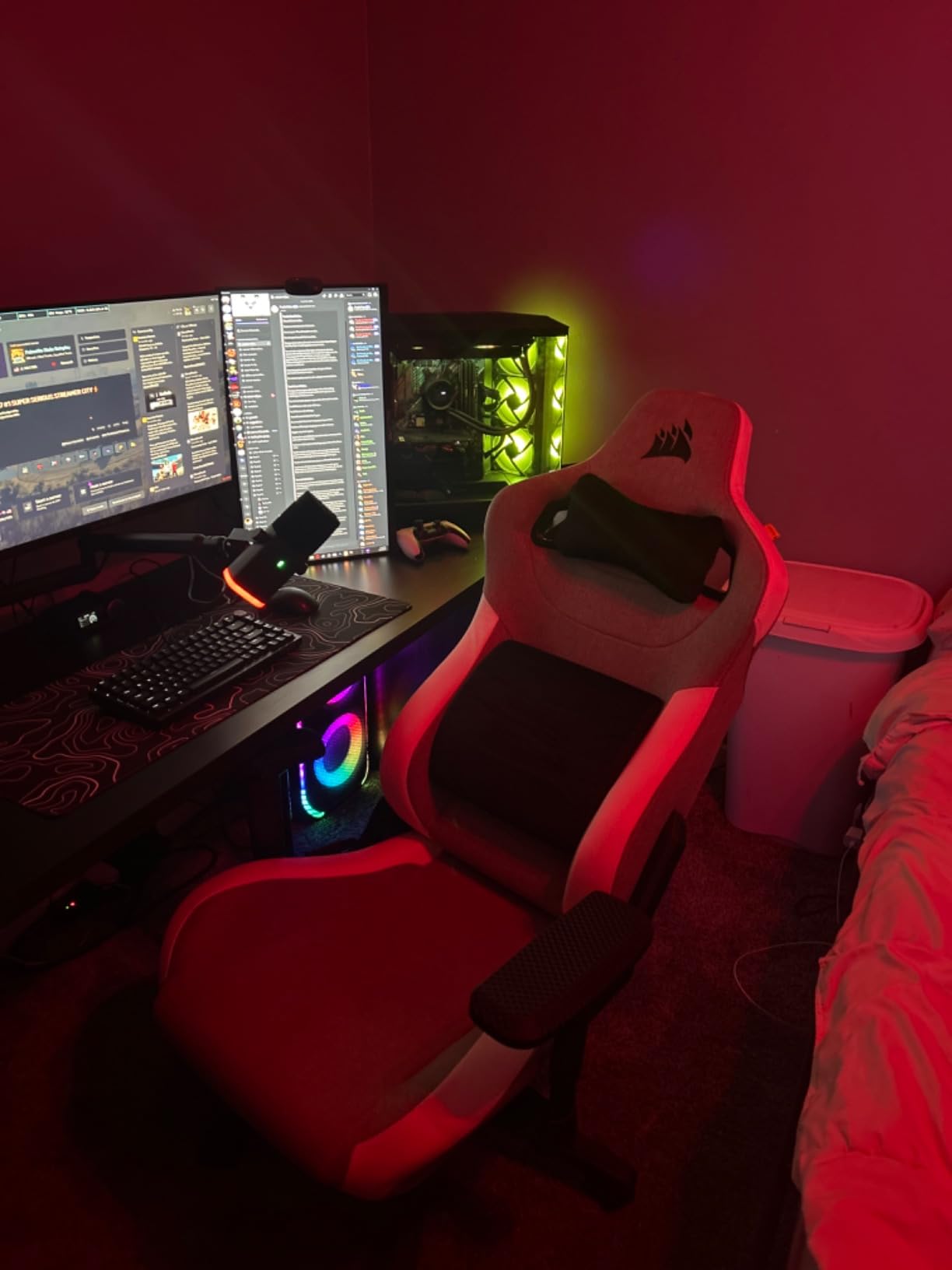 Corsair T3 Rush Fabric Gaming Chair (2023) – Racing-Inspired Design – Soft Fabric Exterior – Padded Neck Cushion – Memory Foam Lumbar Support – Adjustable Seat Height – Charcoal customer photo 2