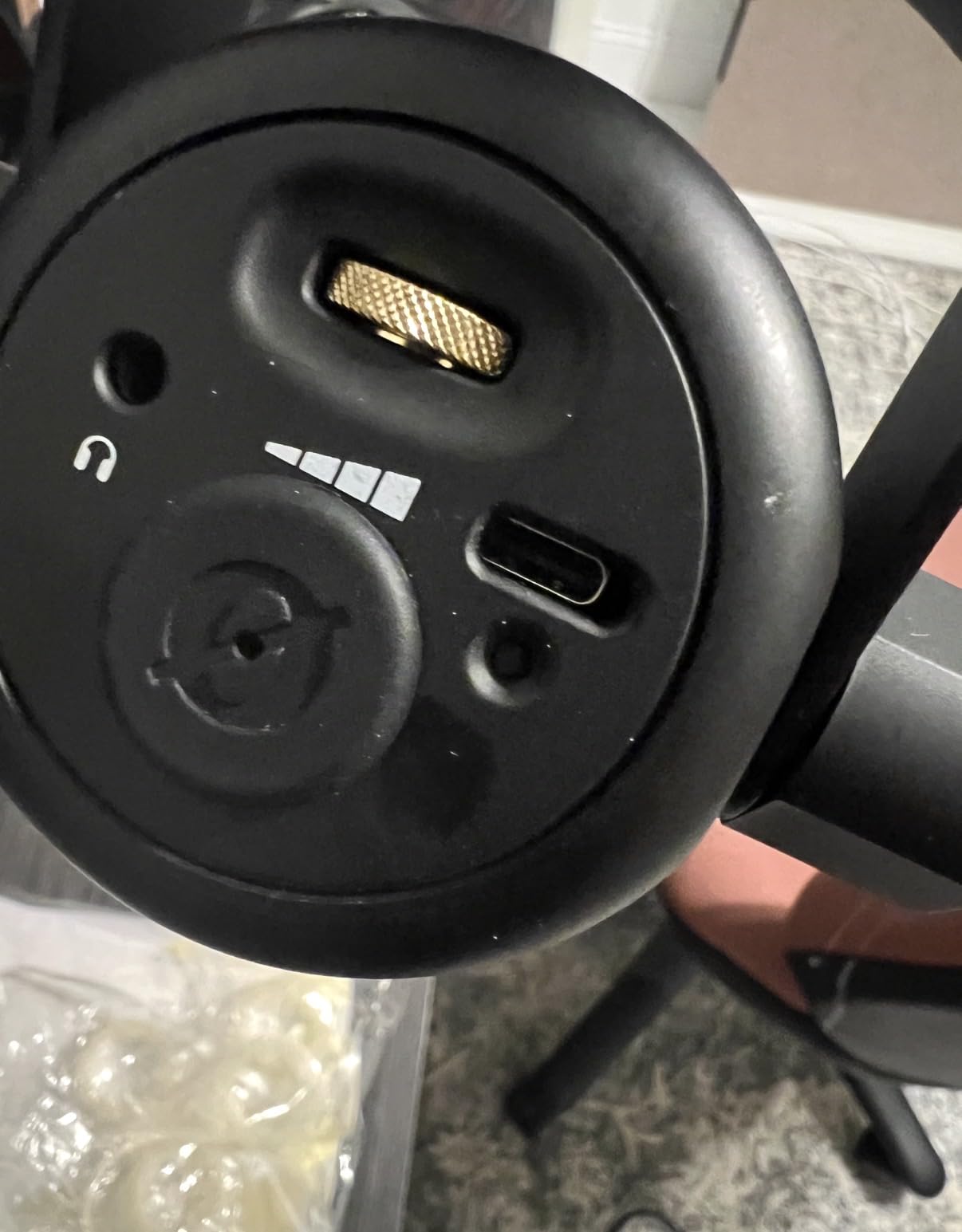 RØDE PodMic USB Dynamic Broadcast Microphone, XLR + USB-C customer photo 1