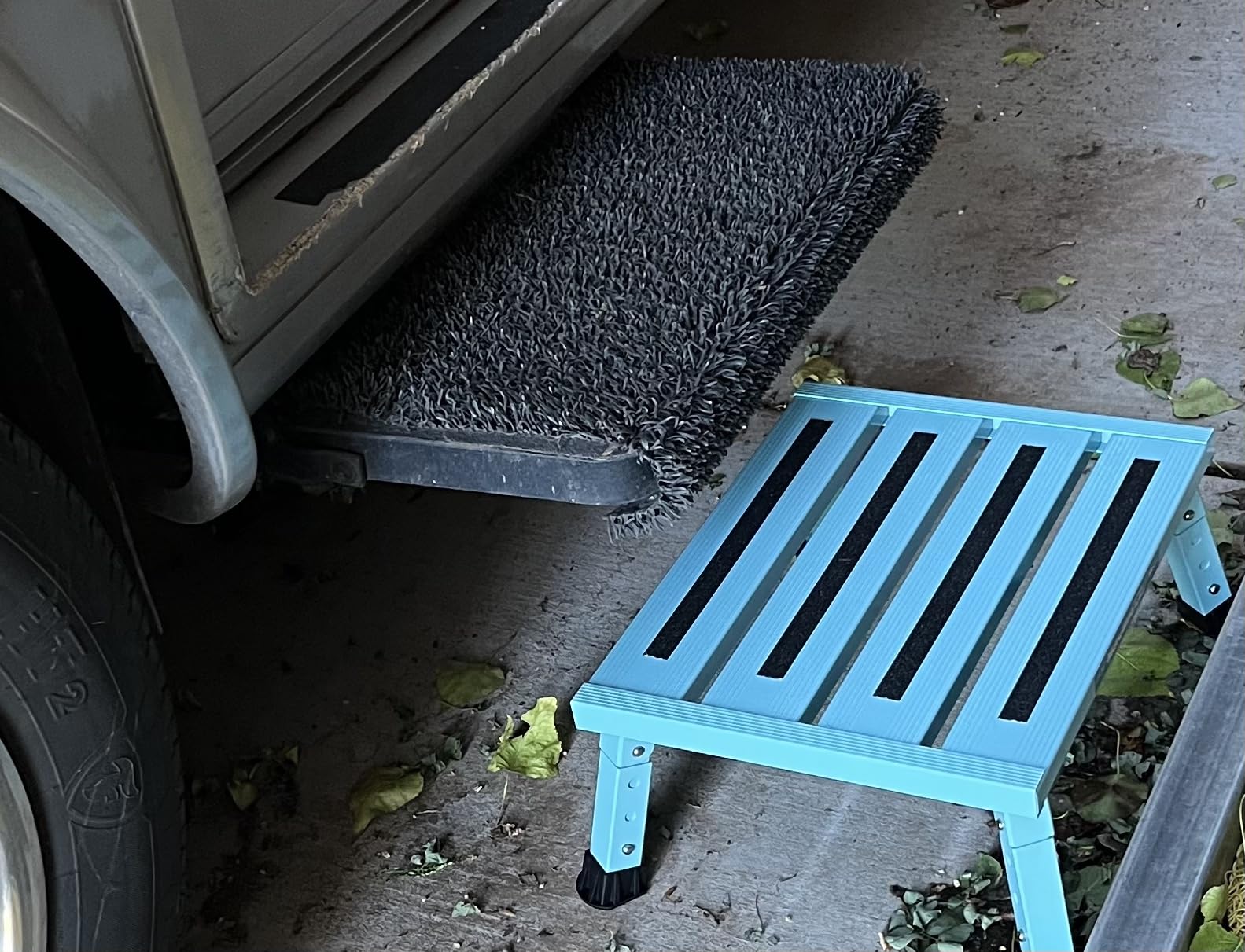 Marudina Adjustable RV Step Stool w/Cover, Large Platform, Folding, Black customer photo 1