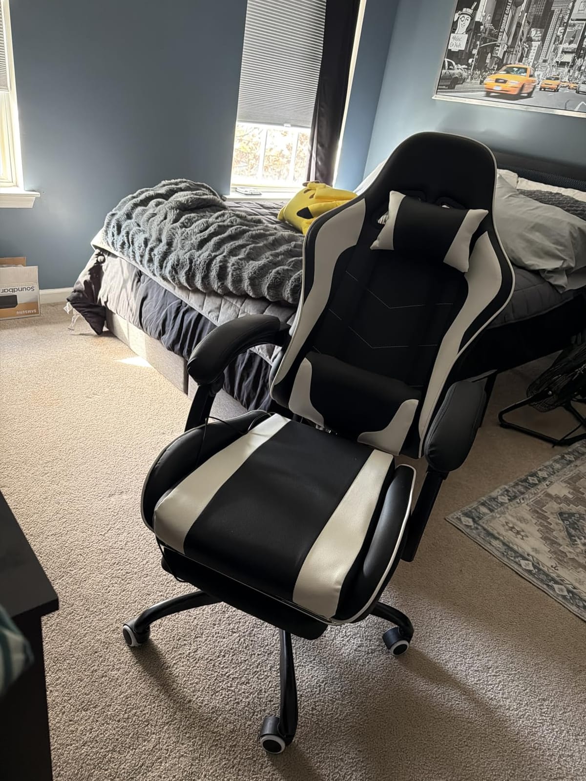 Homall Gaming Chair, Ergonomic, Footrest & Massage Lumbar Support, White customer photo 1