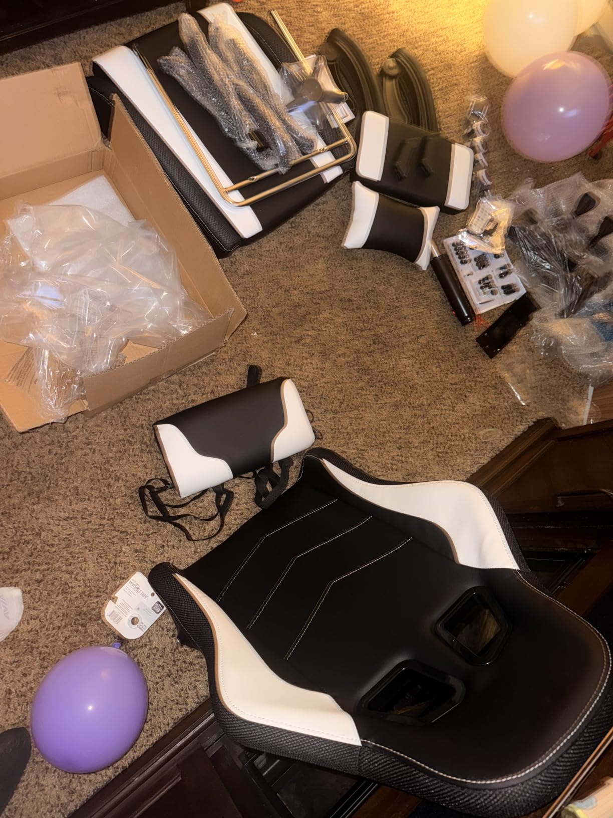Homall Gaming Chair, Ergonomic, Footrest & Massage Lumbar Support, White customer photo 2