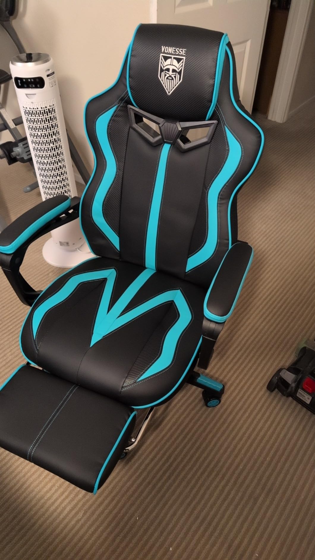 Vonesse Gaming Chairs for Adults, Gamer Chair with Footrest and Massage, Reclining Big and Tall Ergonomic Gaming Chair, Computer Chairs for Heavy People 300LBS (Blue/Black) customer photo 1