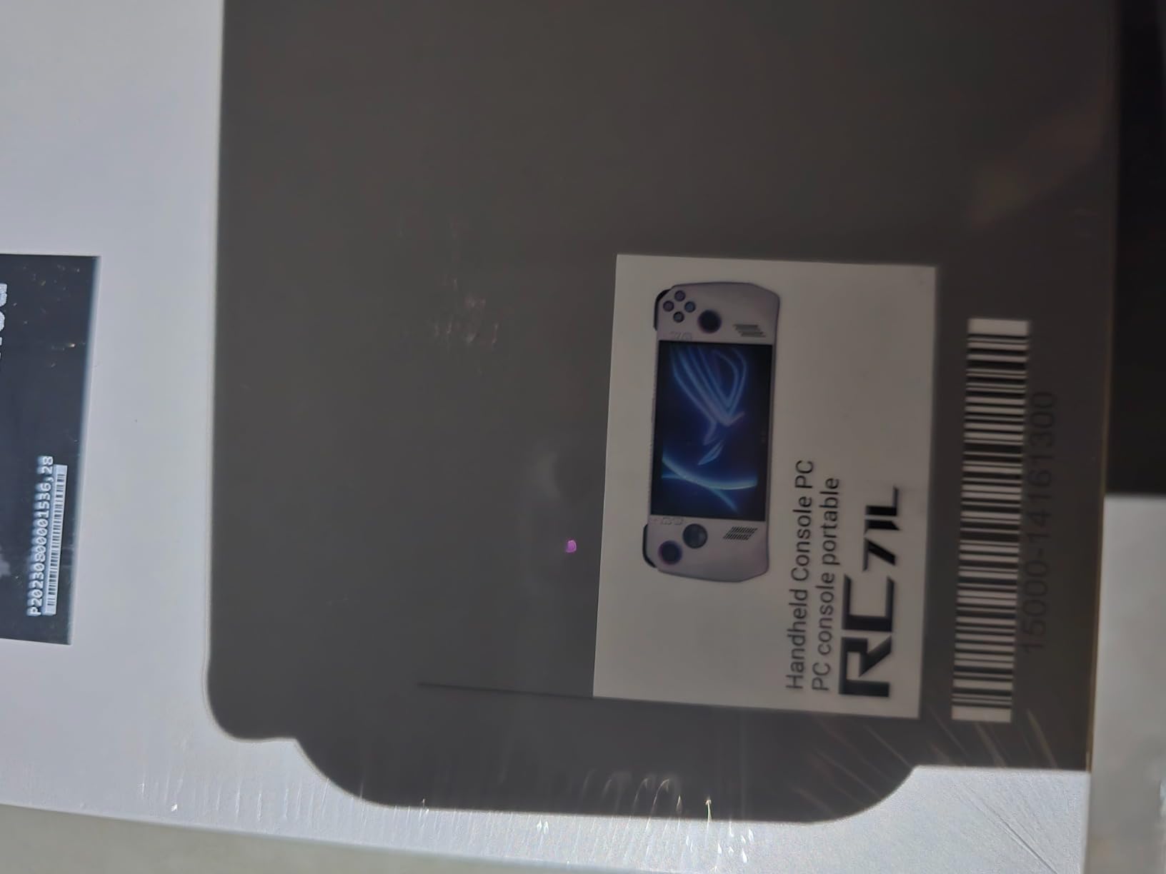 ASUS - ROG Ally Gaming Handheld Console - Z1 Processor, 512GB, 1080p 120Hz Display,White customer photo 2