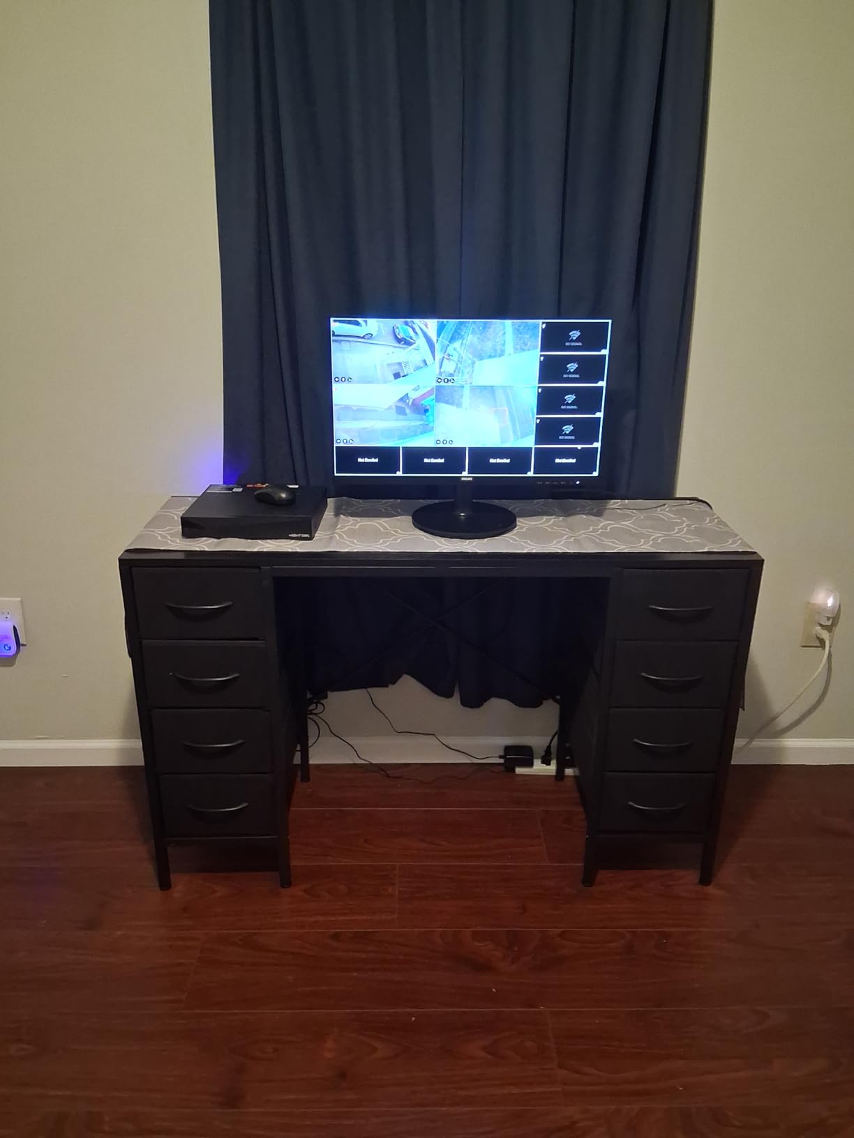 Philips 24 Inch Computer Monitor FHD 100Hz VA VESA Flicker-Free, 241V8LB customer photo 2