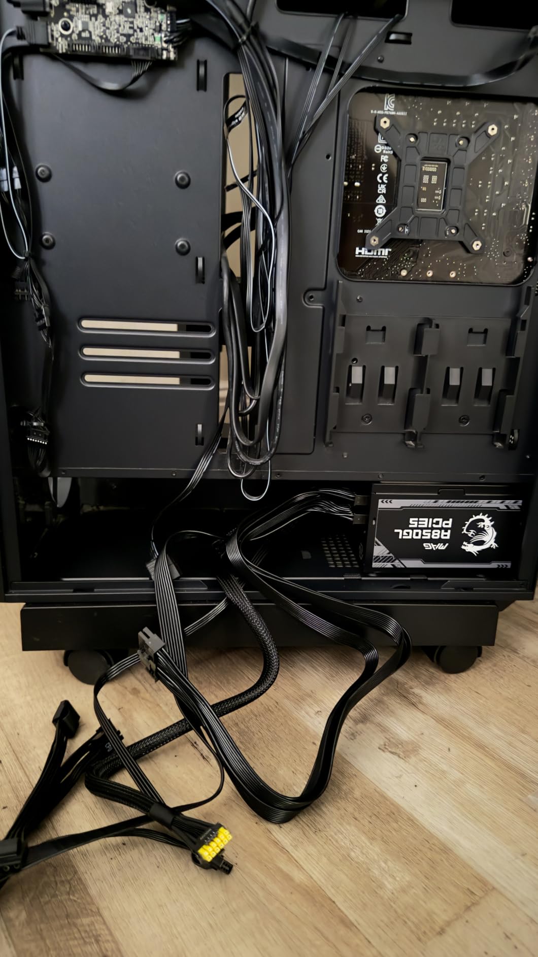 MSI MAG A850GL PCIE5, Fully Modular Compact Gaming 850W Power Supply, 80+ Gold, ATX 3.1 & PCIe 5.1 Ready, Native Dual-Color 12V-2x6 Cable, 10 Year Warranty customer photo 1