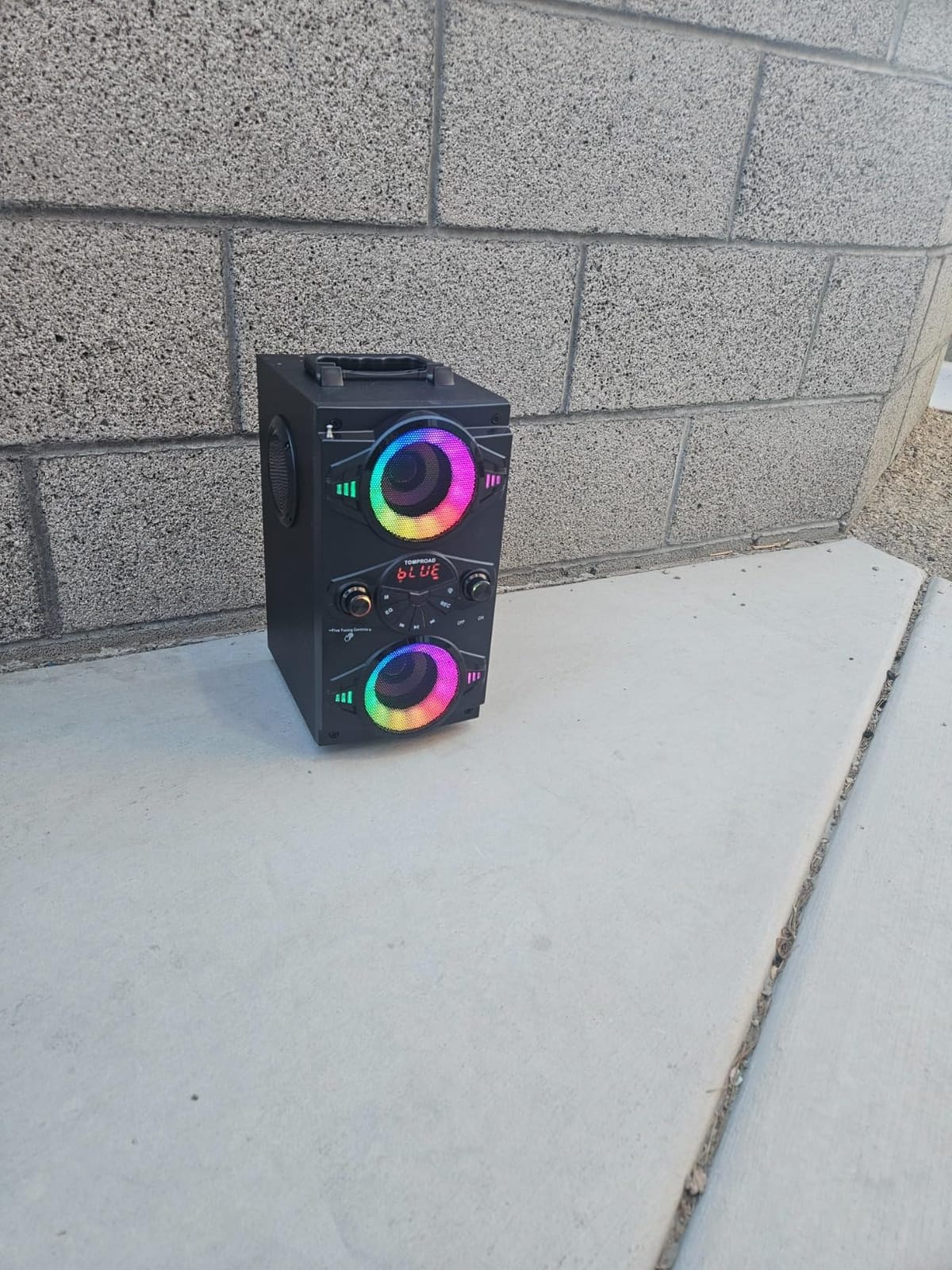 Bluetooth Speakers, 60W Portable Wireless Loud Outdoor Home Party Bluetooth Speaker with Subwoofer, FM Radio, LED Colorful Lights, Microphone, Remote and Big Powerful Stereo Deep Bass Sound Boombox customer photo 2