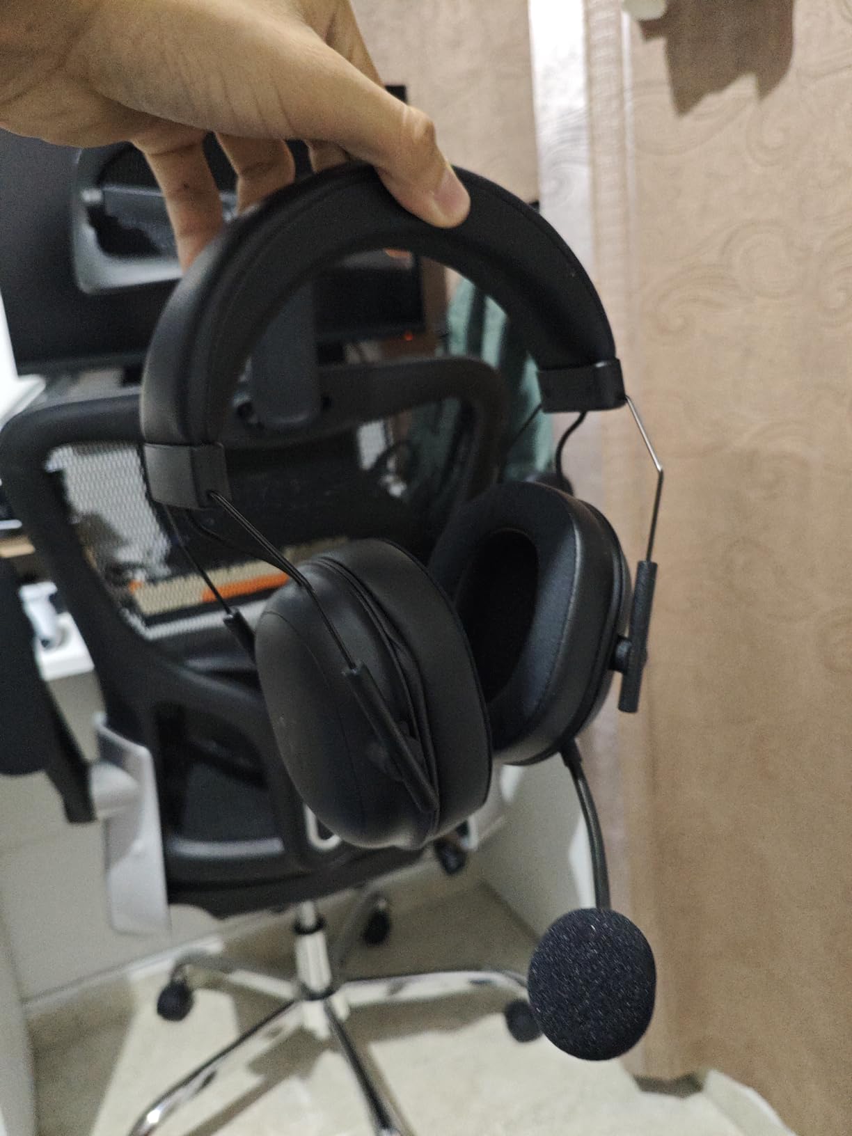 Razer BlackShark V2 HyperSpeed Wireless PC Gaming Headset, 2.4GHz, Black customer photo 1