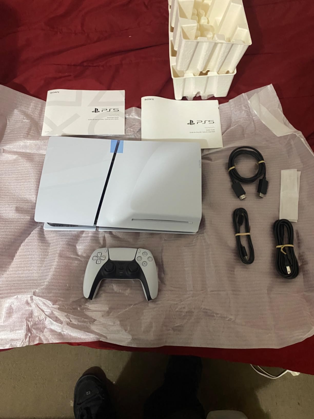 PlayStation®5 Console – Call of Duty® Modern Warfare® III Bundle customer photo 2