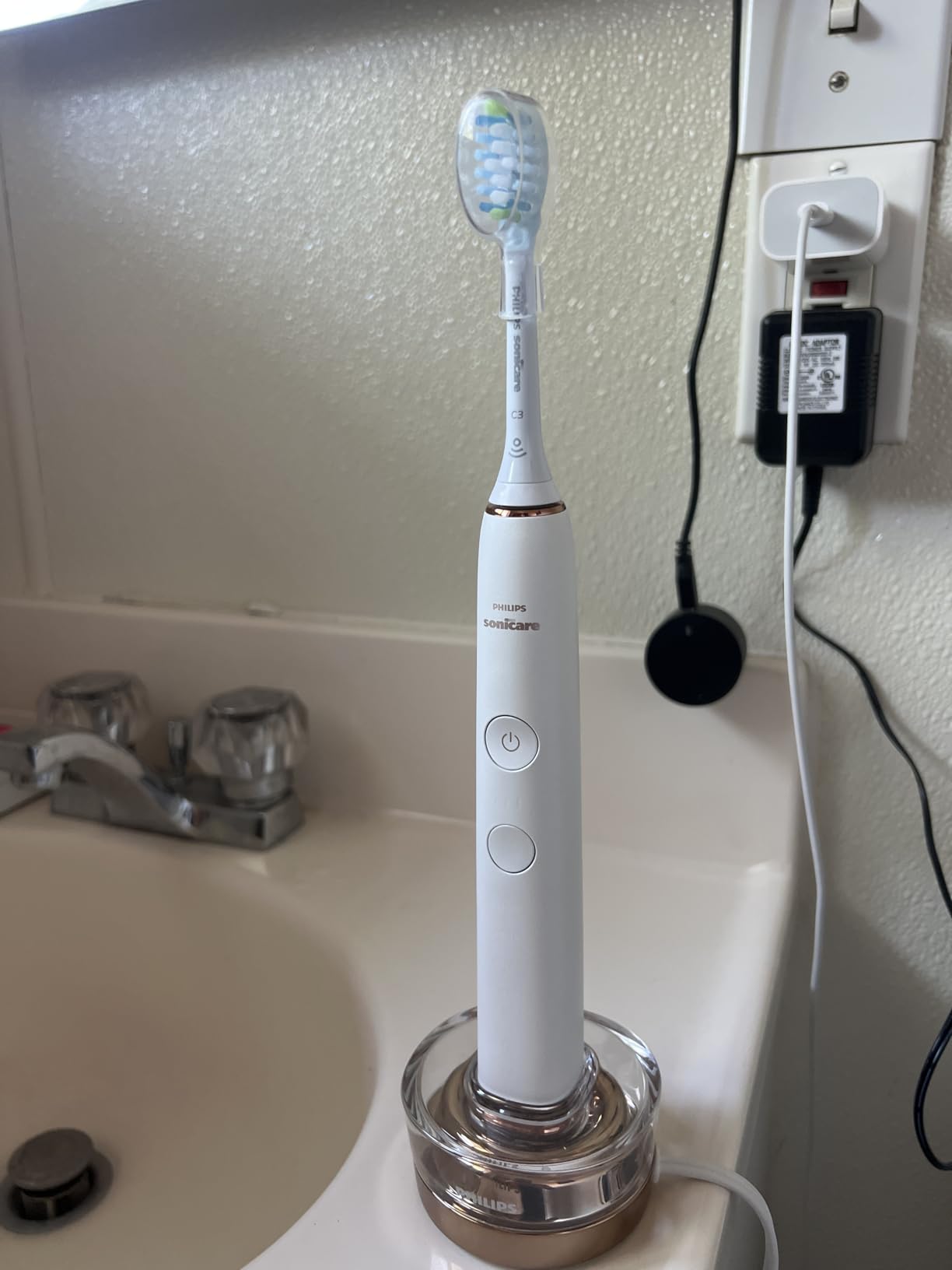 Philips Sonicare DiamondClean 9300 Electric Toothbrush, 2 Brush Head, White customer photo 1
