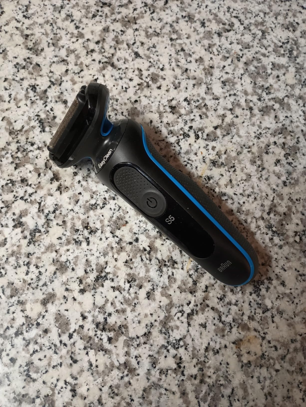 Braun Electric Shaver for Men, Series 5 5118s, Waterproof, Wet & Dry Shave, Turbo Shaving Mode, Foil Shaver with Precision Trimmer, Battery Powered, 50 Minute Battery Runtime customer photo 2