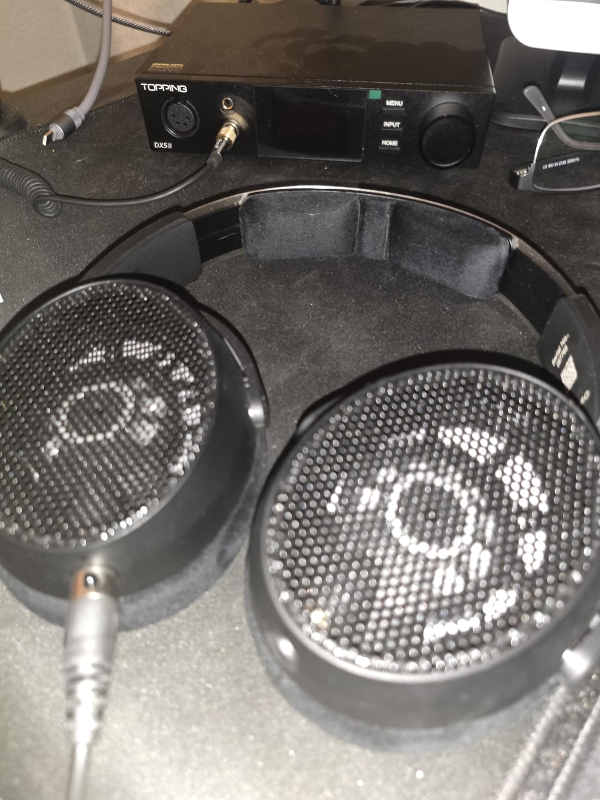 HD 490 PRO Open-Back Professional Headphone customer photo 2
