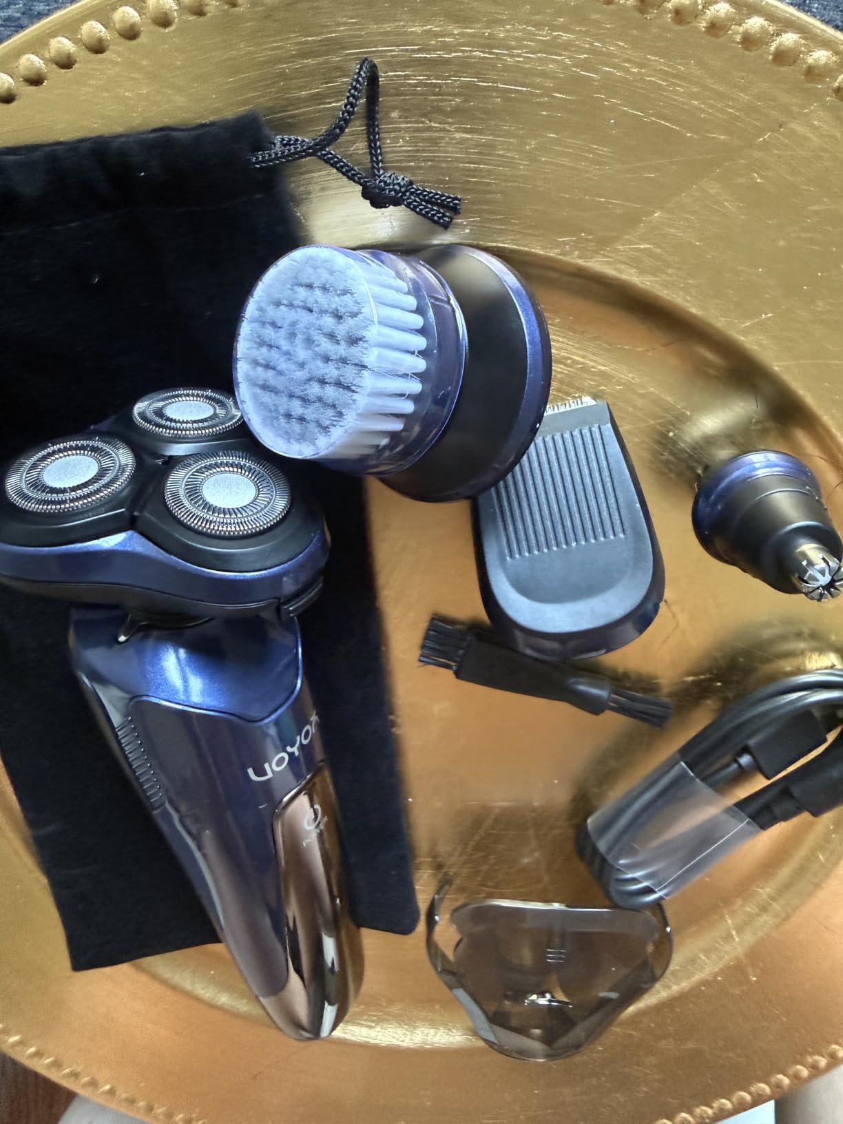 VOYOR Electric Razor for Men Wet & Dry, 3D Rotary Electric Shavers for Men customer photo 2