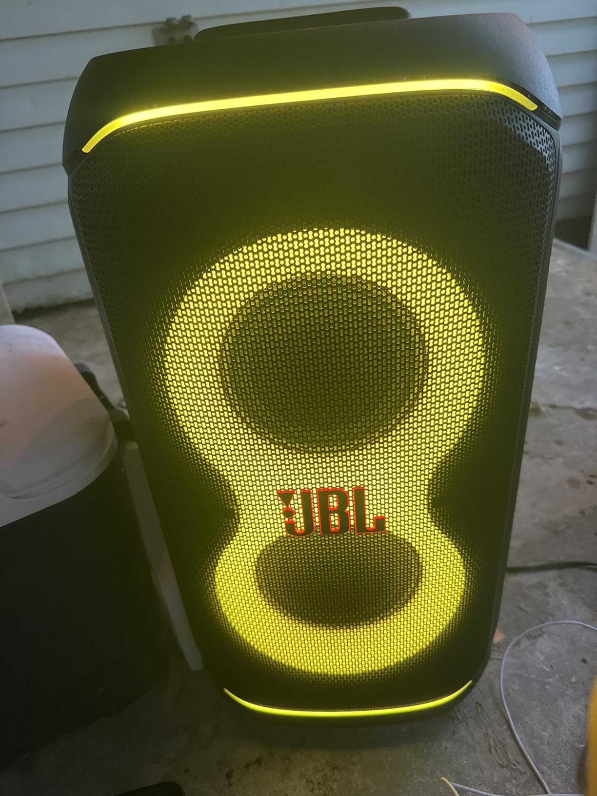 JBL PartyBox Stage 320 - Portable Party Speaker with Telescopic Handle & Wide, Sturdy Wheels, Powerful JBL Pro Sound, Futuristic lightshow, Up to 18 Hours of Play time, Splash Proof (Black) customer photo 1