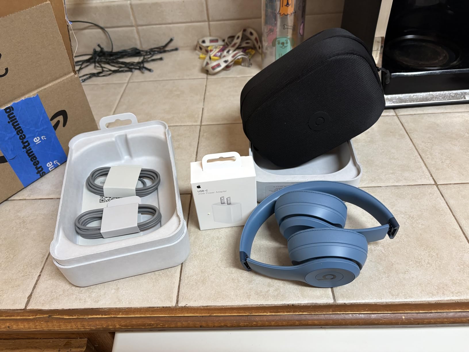 Beats Solo 4 - Wireless On-Ear Bluetooth Headphones, Up to 50-Hour Battery Life, Ultra-Lightweight Comfort, Powerful and Balanced Sound, Apple & Android Compatible - Slate Blue customer photo 1