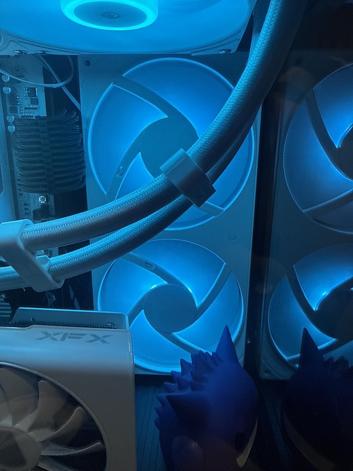 NZXT F360 RGB Core - 360mm Single-Frame RGB Fan Unit - Black customer photo 1