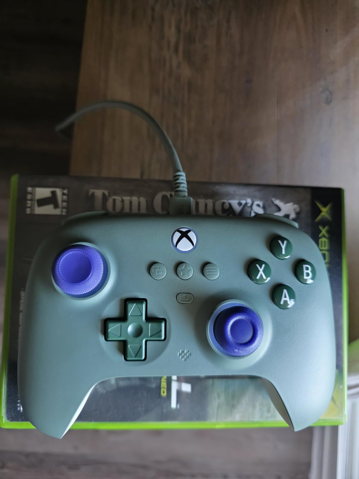 8BitDo Ultimate C Wired Controller for Xbox with Hall Effect Joysticks and Triggers, RGB Lighting Fire Ring, Compatible with Xbox Series X|S, Xbox One, Windows 10/11 - Officially Licensed (Dark Gray) customer photo 1