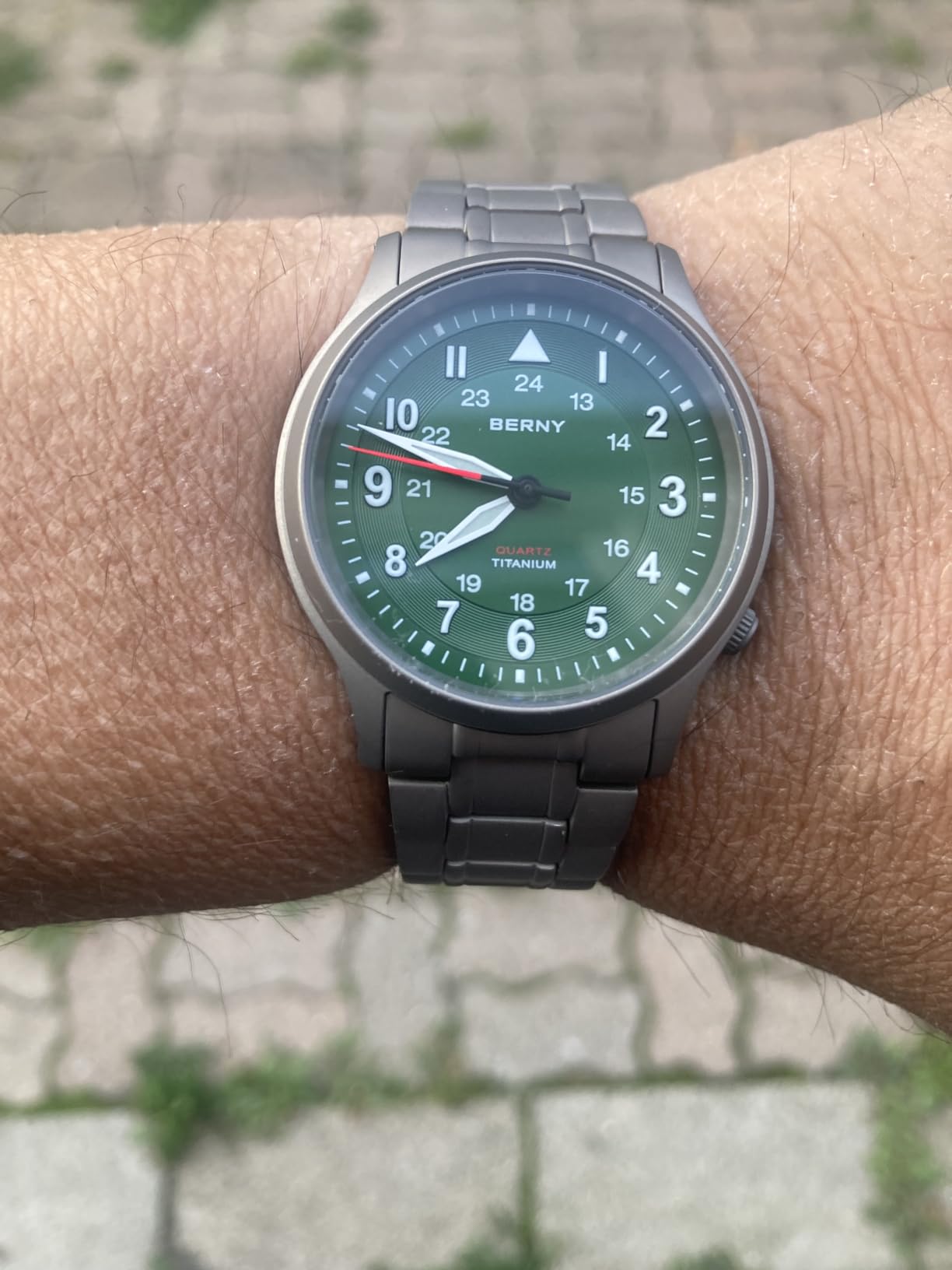 BERNY Titanium Field Watch for Men, Unisex Quartz 5ATM Waterproof Luminous customer photo 2