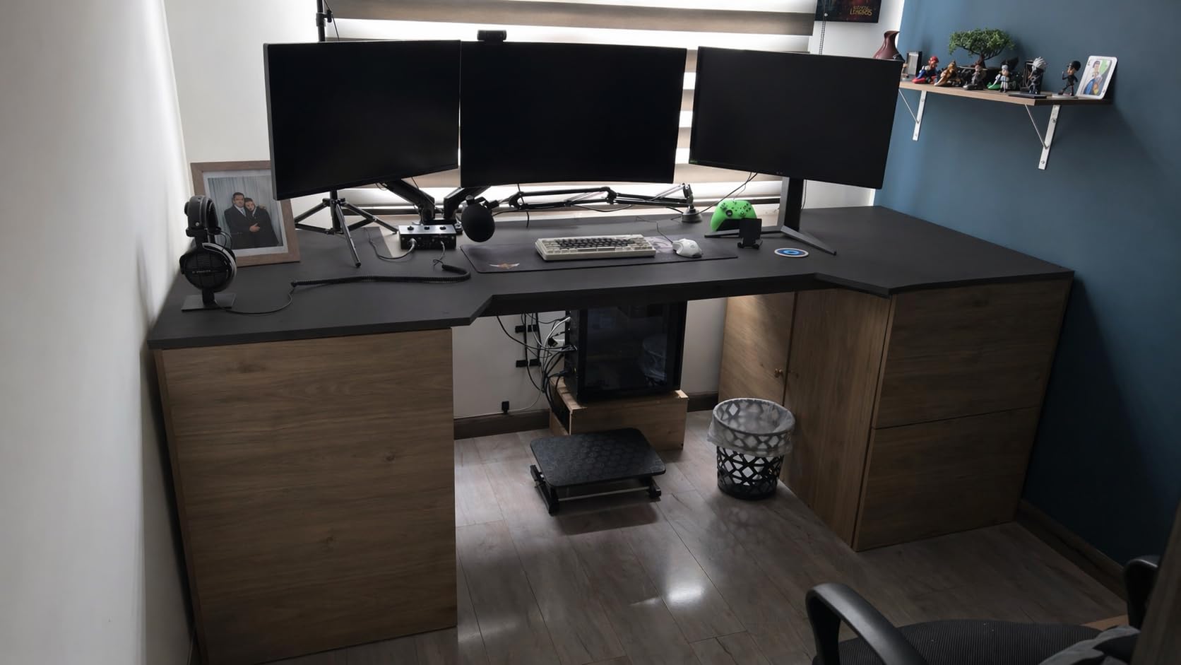 LG 32GS60QC-B Ultragear 32-inch Curved Gaming Monitor QHD (2560x1440) 180Hz 1ms 1000R AMD FreeSync HDR10 HDMIx2 DisplayPort Borderless Design Black Stabilizer DAS Crosshair FPS Counter - Black customer photo 1