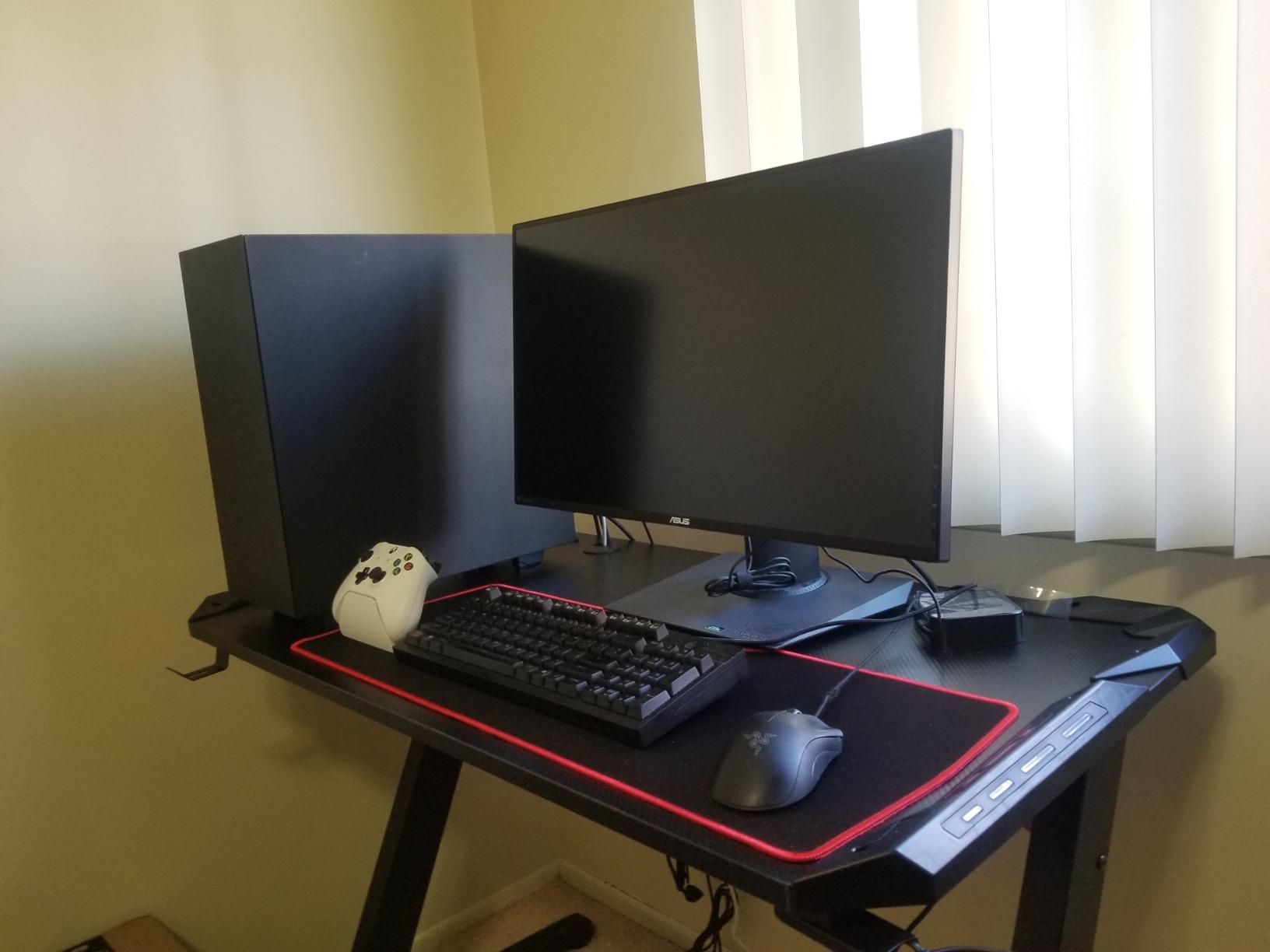 EUREKA ERGONOMIC Gaming Desk, 44 Inch Computer Desk with RGB LED Lights customer photo 2