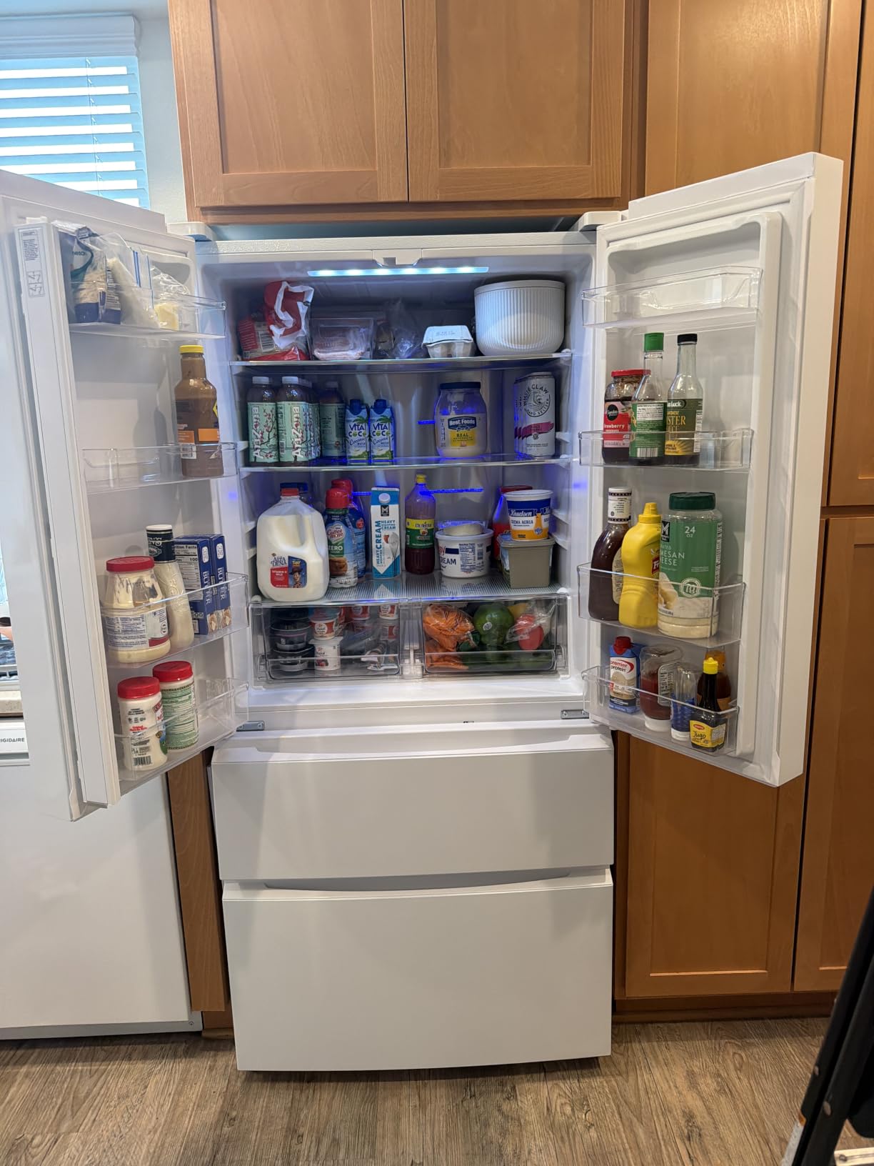 Commercial Cool 18.9 Cu. Ft. French Door Refrigerator, CCRF1890KB, Black customer photo 1