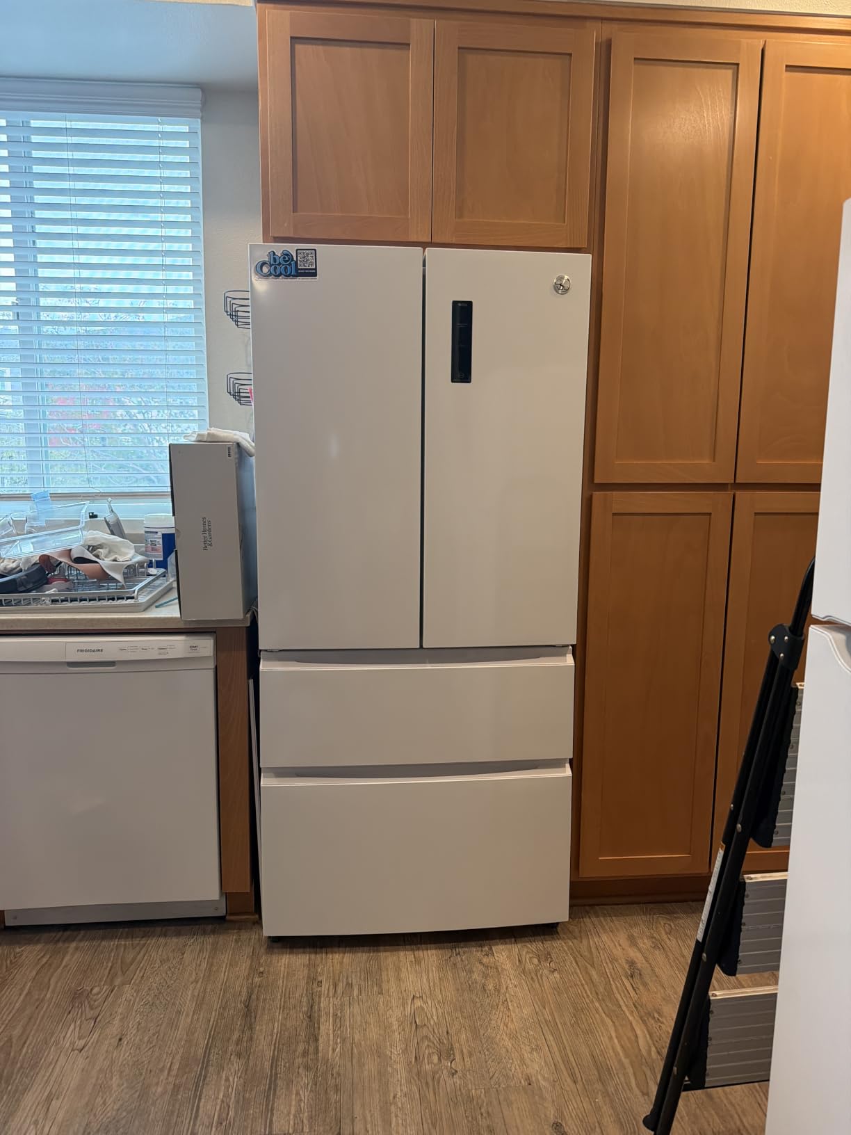 Commercial Cool 18.9 Cu. Ft. French Door Refrigerator, CCRF1890KB, Black customer photo 2