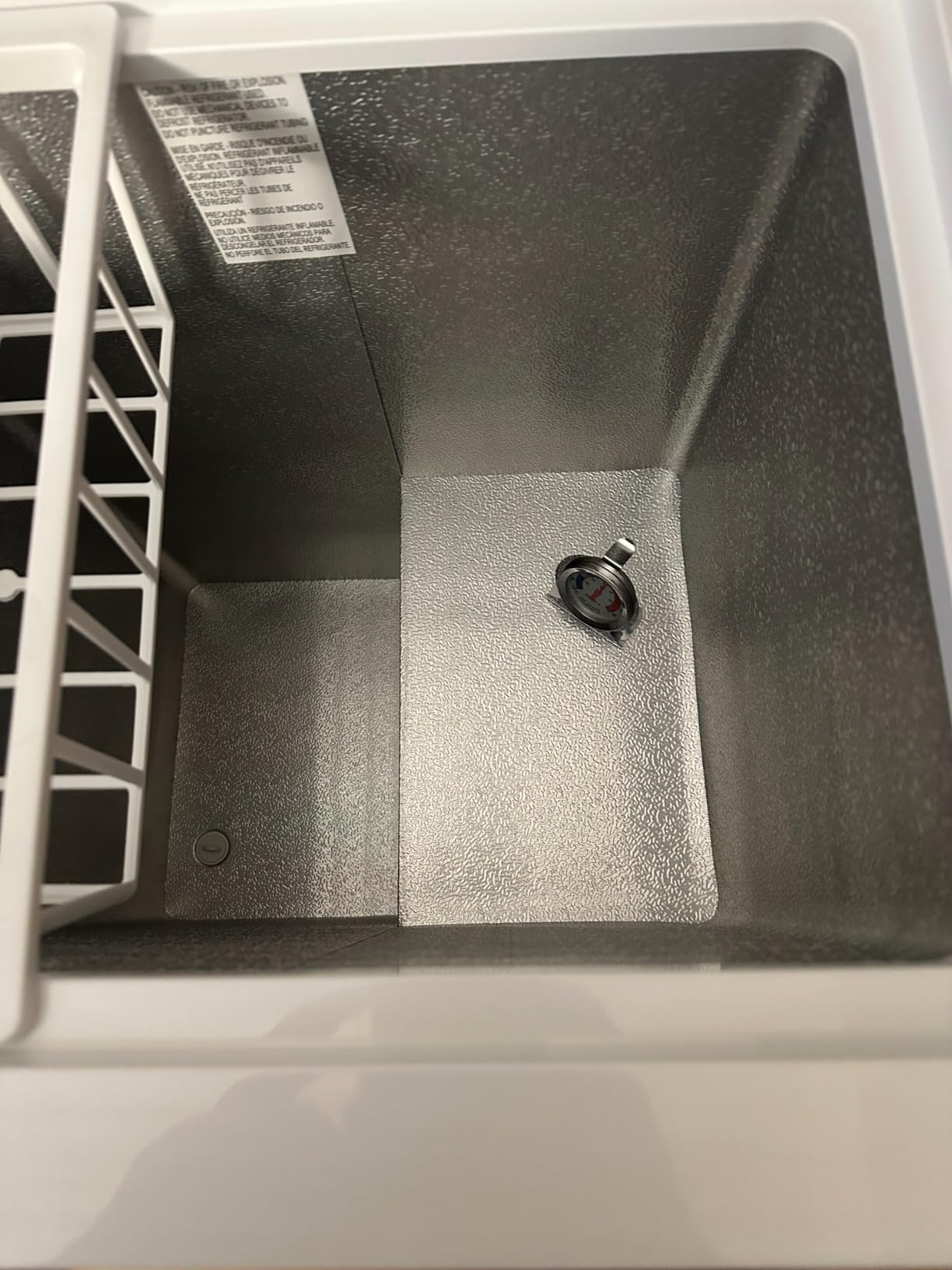 BLACK+DECKER 19.8 Cu. Ft. Chest Freezer, R600a Refrigerant, BCF1980E, White customer photo 1
