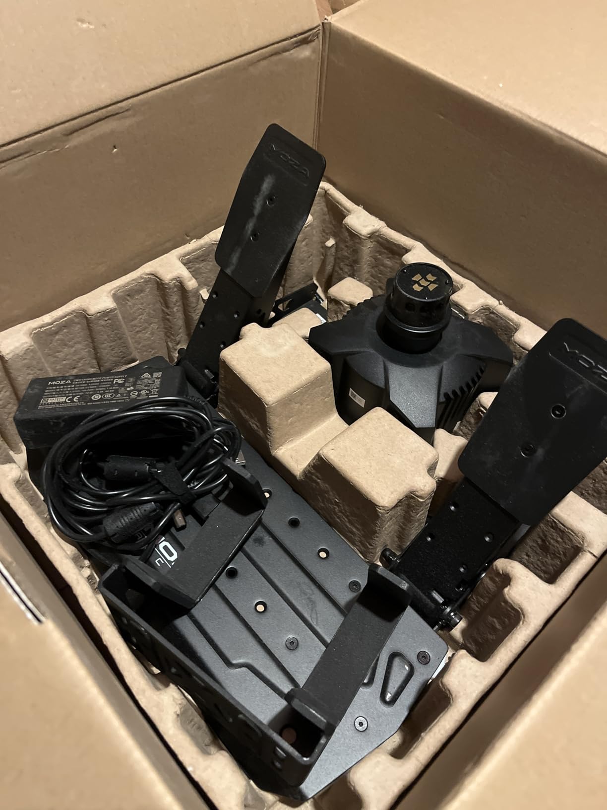 MOZA R3 Racing Wheel and Pedals Bundle Kit for Xbox & PC customer photo 1