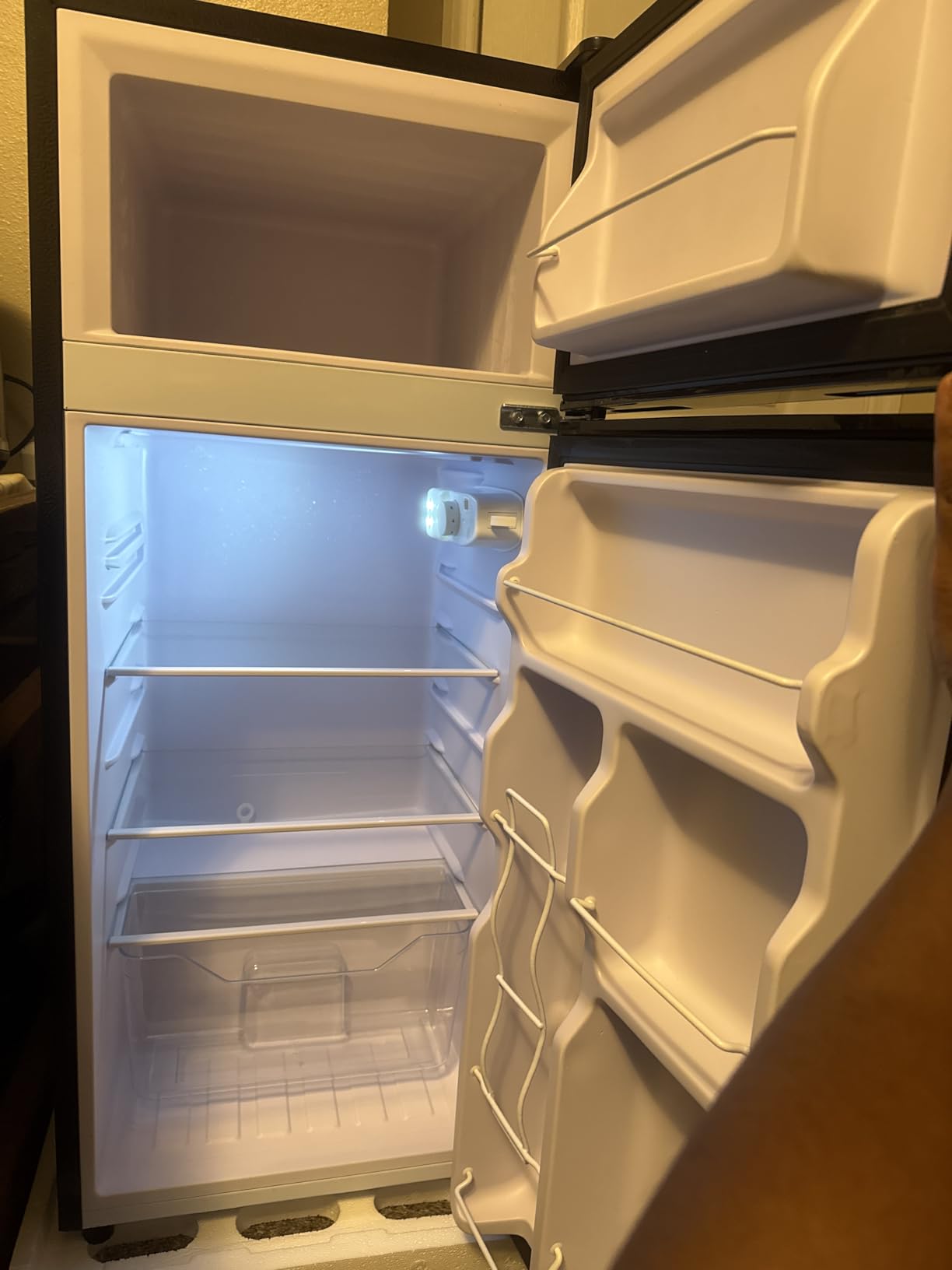 Tehanld 4.5 Cu.Ft Mini Fridge Freezer for Dorm/Office, 2-Door, Quiet customer photo 2