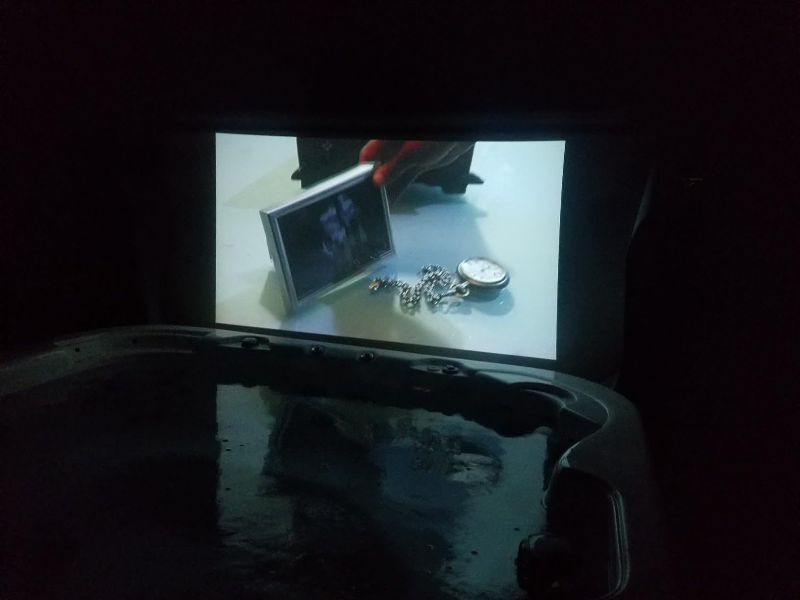KODAK Luma 150 Portable Mini Projector, Battery Powered, Speaker, Black customer photo 2