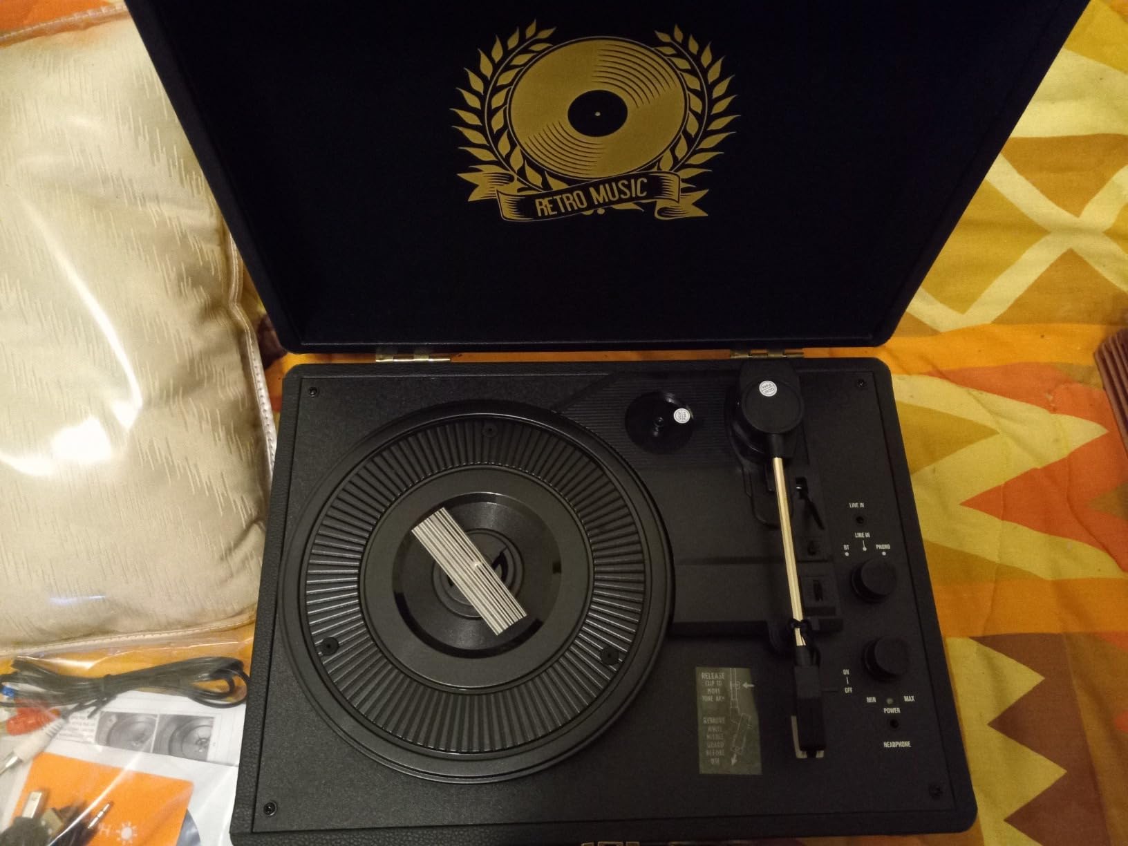 Vinyl Record Player Bluetooth 3-Speed Portable Vintage Suitcase with Built-in Speakers, RCA Line Out AUX in Headphone Jack Vintage Turntable, Black customer photo 1