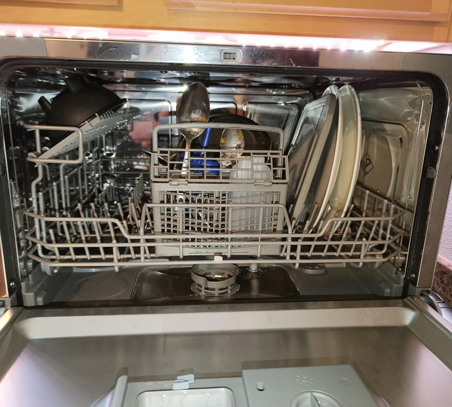 Midea Countertop Dishwasher Portable, 6 Place Settings, Energy Star customer photo 1