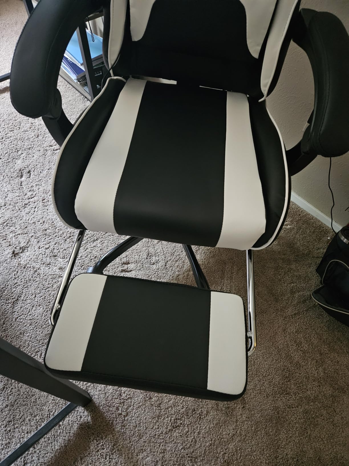 Homall Gaming Chair, Video Game Chair with Footrest and Massage Lumbar Support, Ergonomic Computer Chair Height Adjustable with Swivel Seat and Headrest (Dark Black) customer photo 1