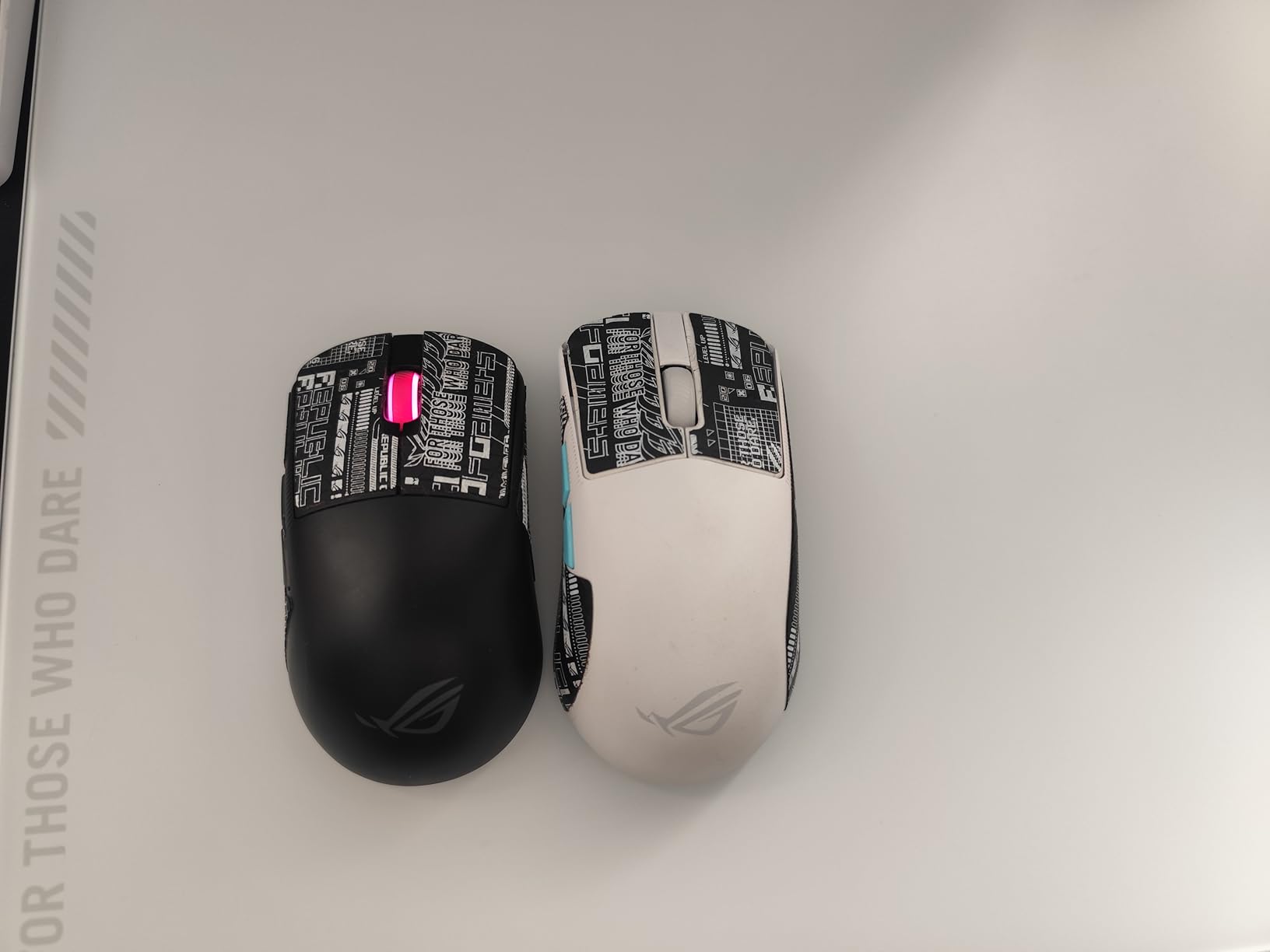 ASUS ROG Harpe Ace Mini Wireless Esports Gaming Mouse – Small Compact Design, Right-Handed, 49g Lightweight, Tri-Mode Connectivity, 36K DPI, up to 105Hr Battery, Pro-Approved, PC/Mac Support - Black customer photo 2