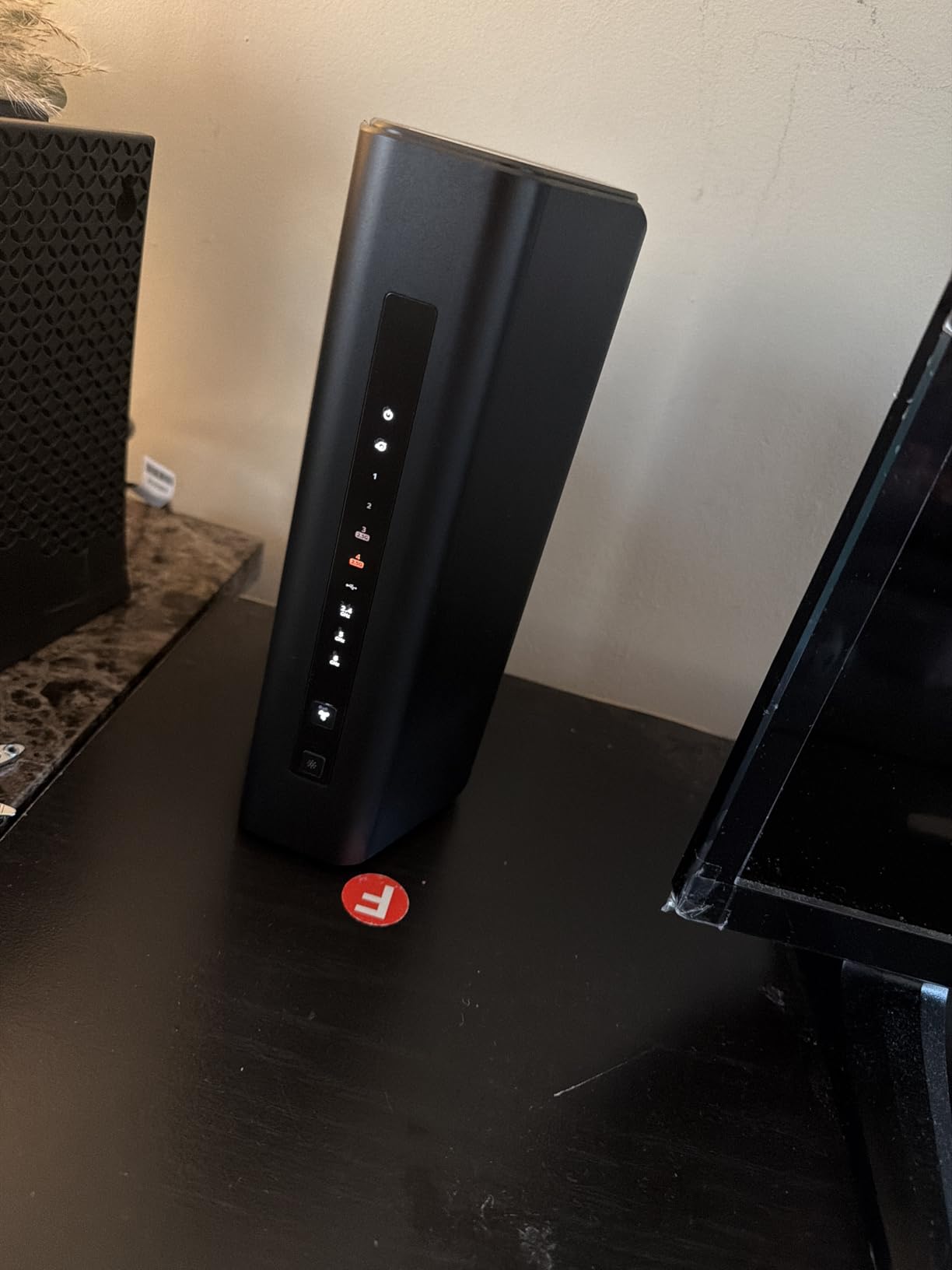 NETGEAR Nighthawk WiFi 7 Router (BE9300) – Router Only, 9.3Gbps Wireless Speed, 2.5 Gigabit Internet Port, Tri-Band for Gaming, Covers 2,500 sq. ft., 100 Devices, VPN – Free Expert Help customer photo 2