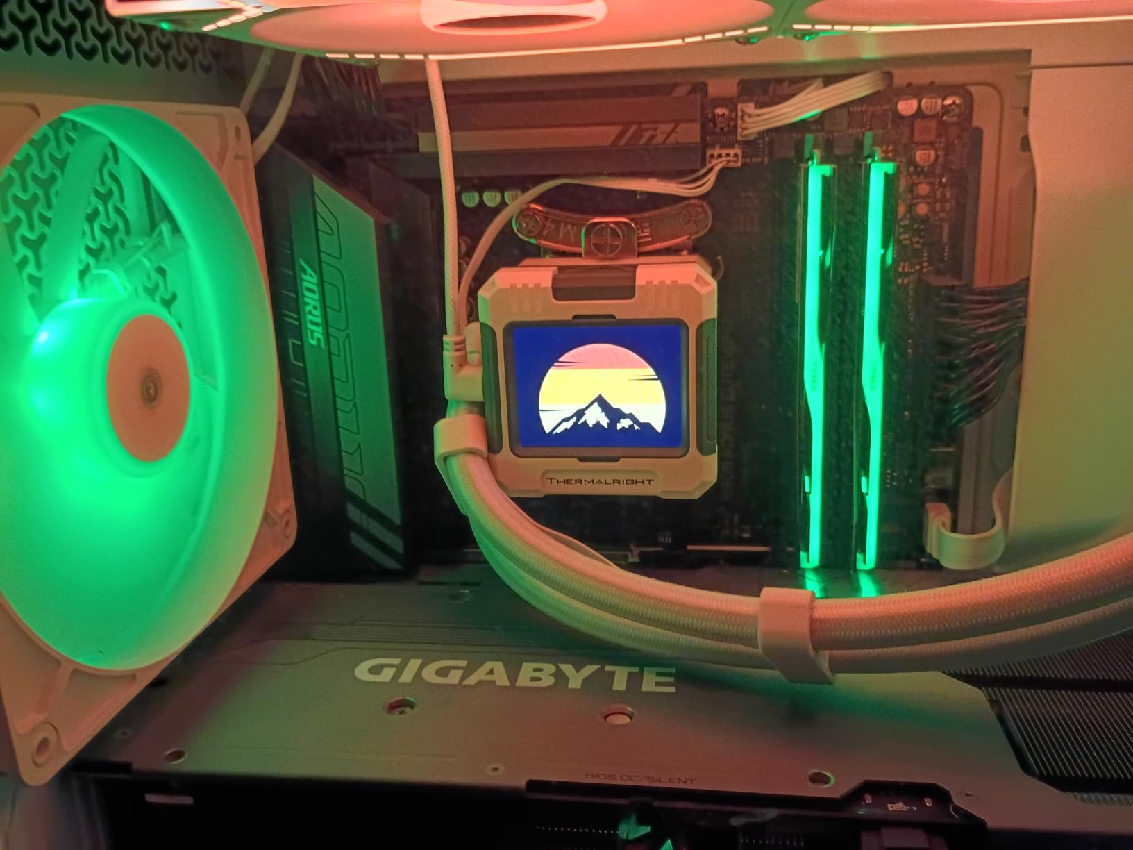 AMD RYZEN 7 9800X3D 8-Core, 16-Thread Desktop Processor customer photo 1