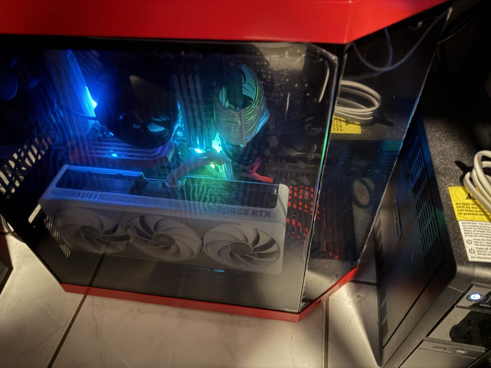 HYTE Y70 Touch Infinite Modern Aesthetic Gaming PC Case - Integrated 2.5K LCD Touchscreen Screen Display - Dual Chamber ATX Desktop Chassis - 10 Fan Capacity - Luxury PCIe 4.0 Riser Cable - Snow White customer photo 2