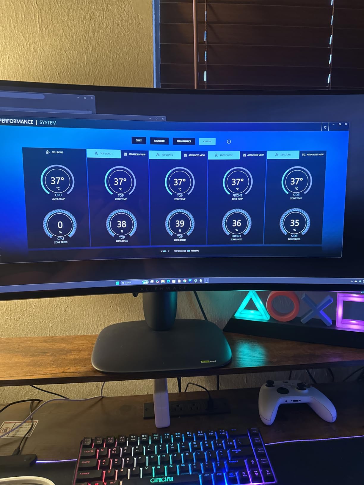 Alienware Aurora Gaming Desktop, RTX 5070, Intel Core Ultra 7 265F customer photo 2
