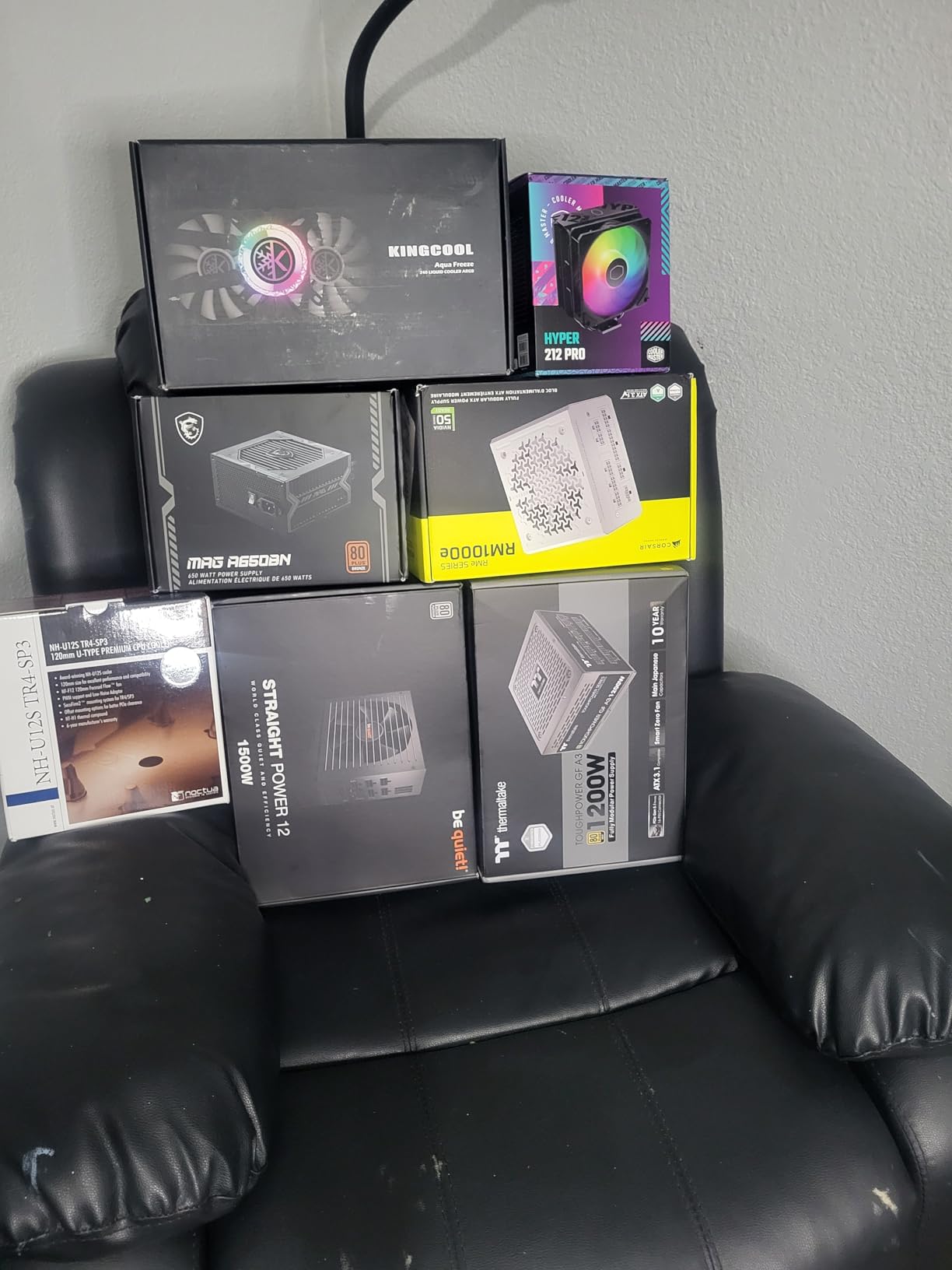 CORSAIR RM1000e (2025) ATX 3.1 PCIe 5.1 Ready 1000W Power Supply – Black customer photo 2