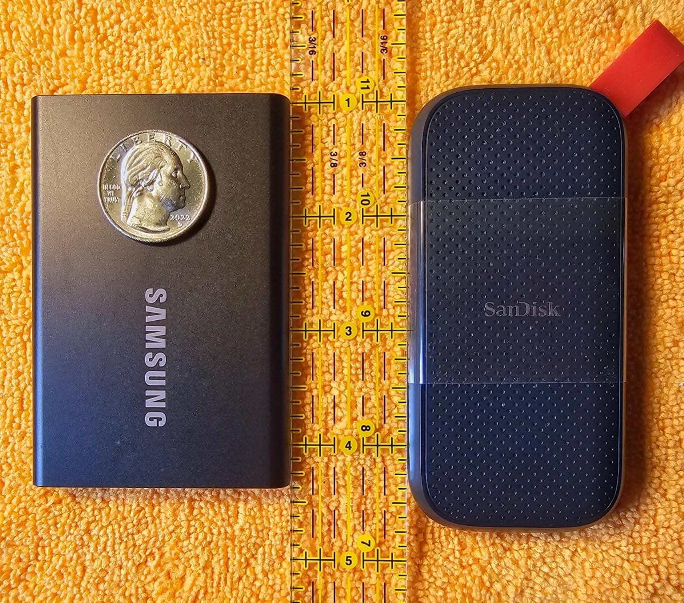 Sandisk 1TB Portable SSD, Up to 800MB/s Read Speeds, Fortnite Peely Edition customer photo 2