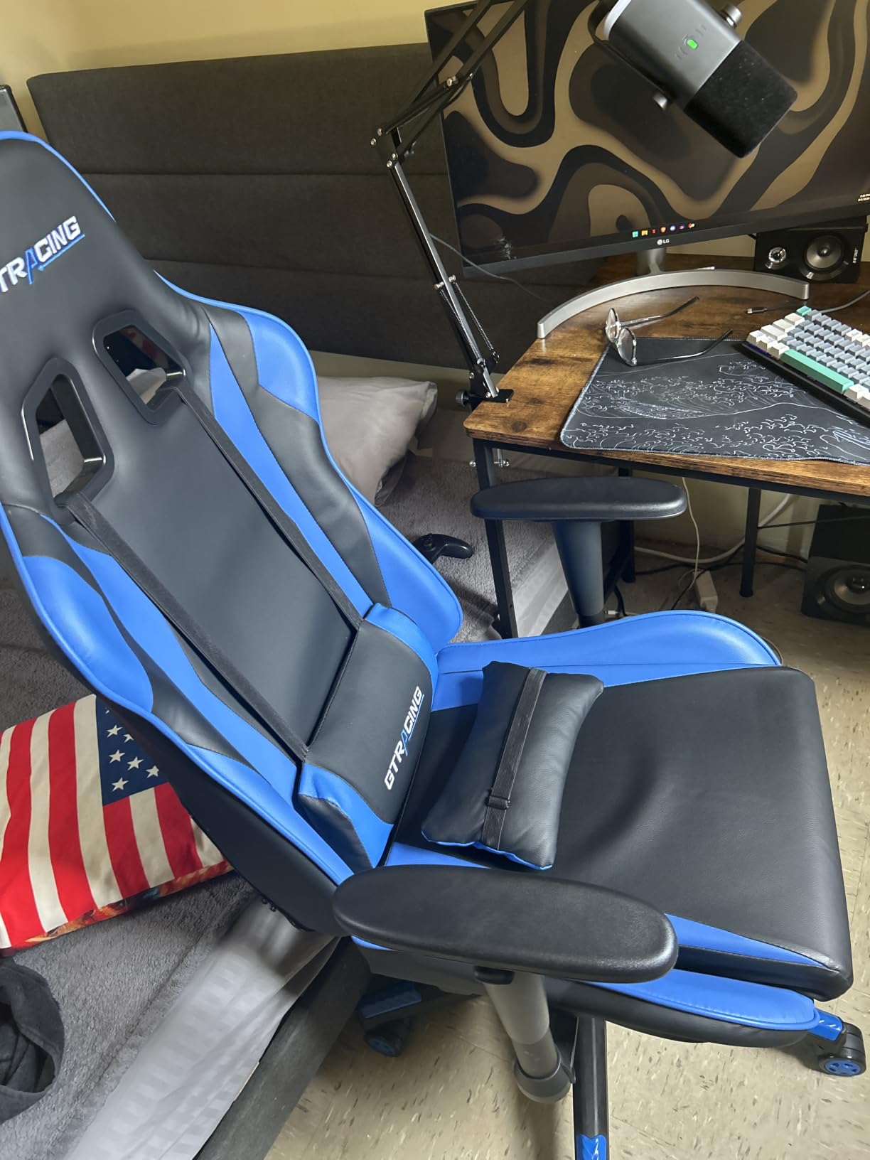 GTPLAYER Gaming Chair with Footrest, Ergonomic Computer Game Desk Chair, Reclining Gamer Chair Seat Height Adjustment, Swivel Rocker with Headrest and Lumbar (Gray) customer photo 1